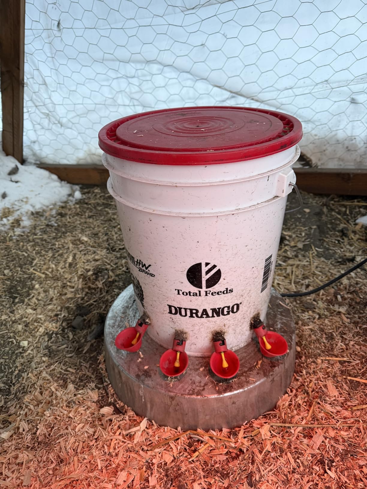 Farm Innovators Heated Base for Double Wall Metal Founts Poultry Waterer, 125W Outdoor Water Bowl Heater customer photo 2