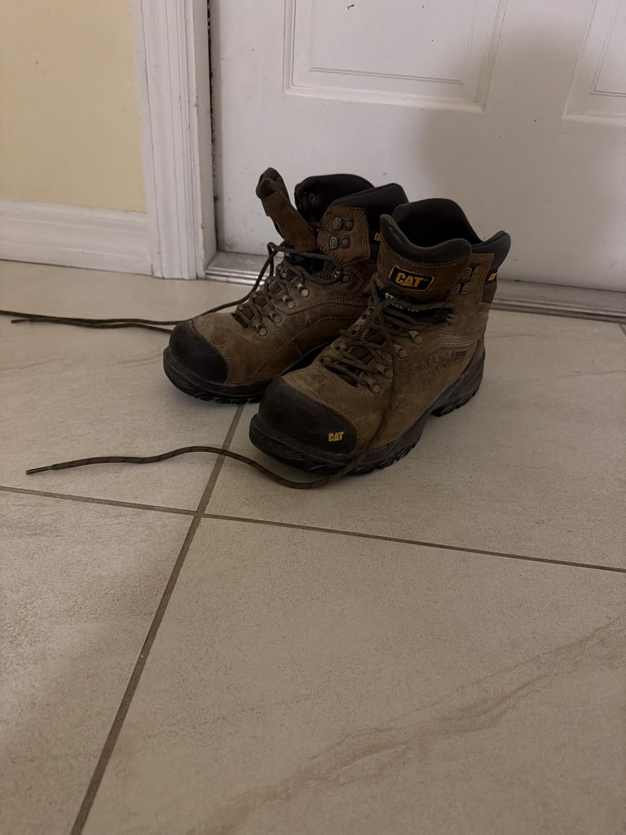 CAT Men's Diagnostic Waterproof Steel-Toe Work Boot customer photo 1