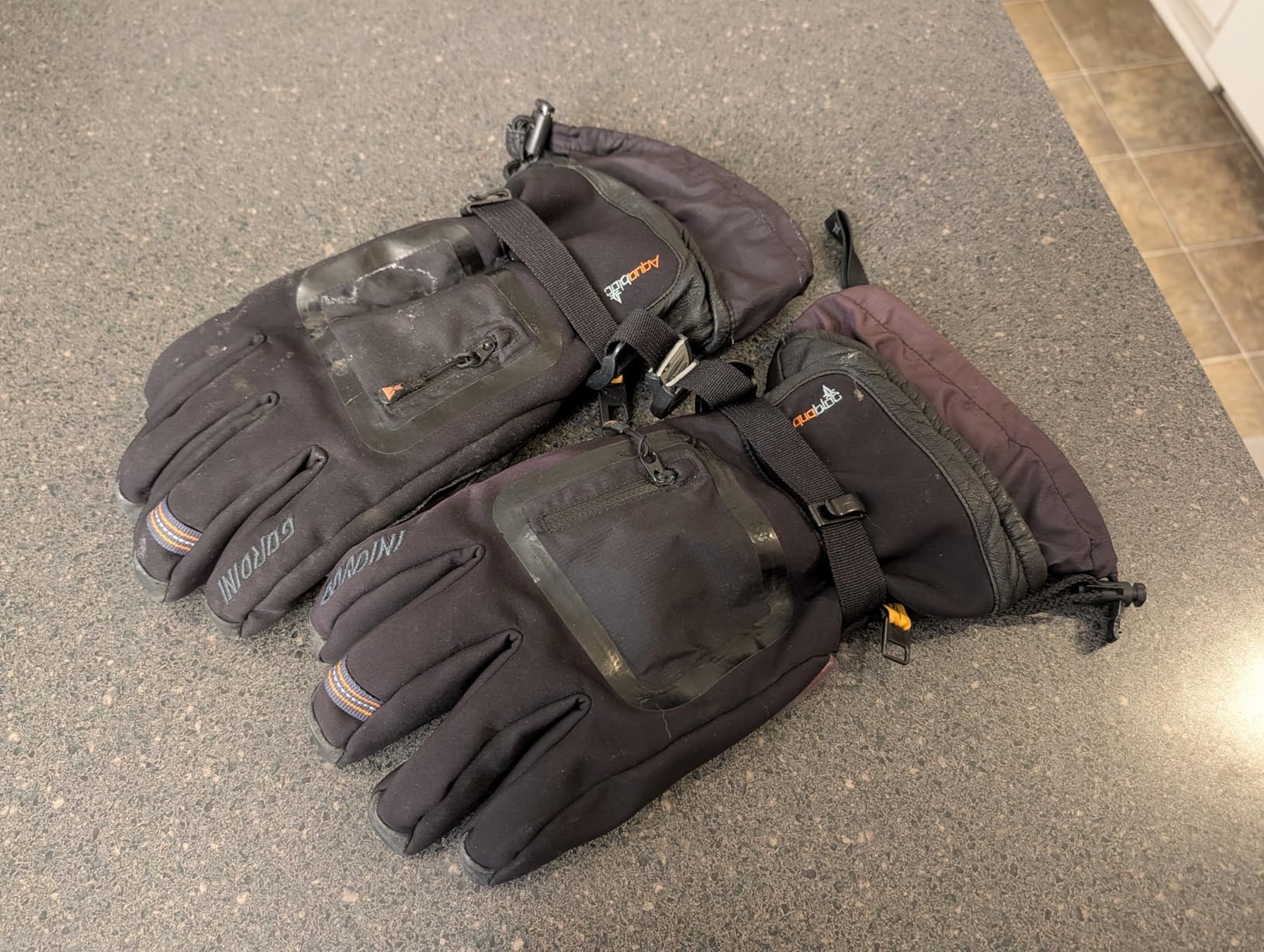 Carhartt Men's Gore-Tex Gauntlet Gloves customer photo 1