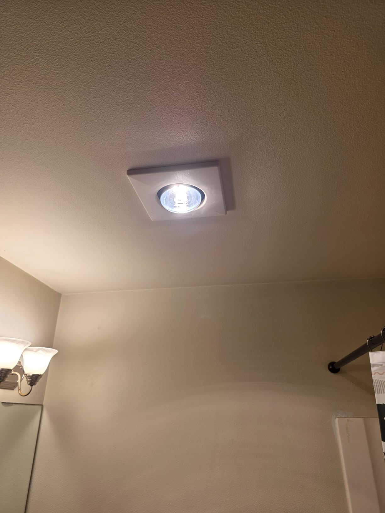 Philips BR40 Heat Lamp Light Bulb: 250-Watt, Infrared customer photo 1