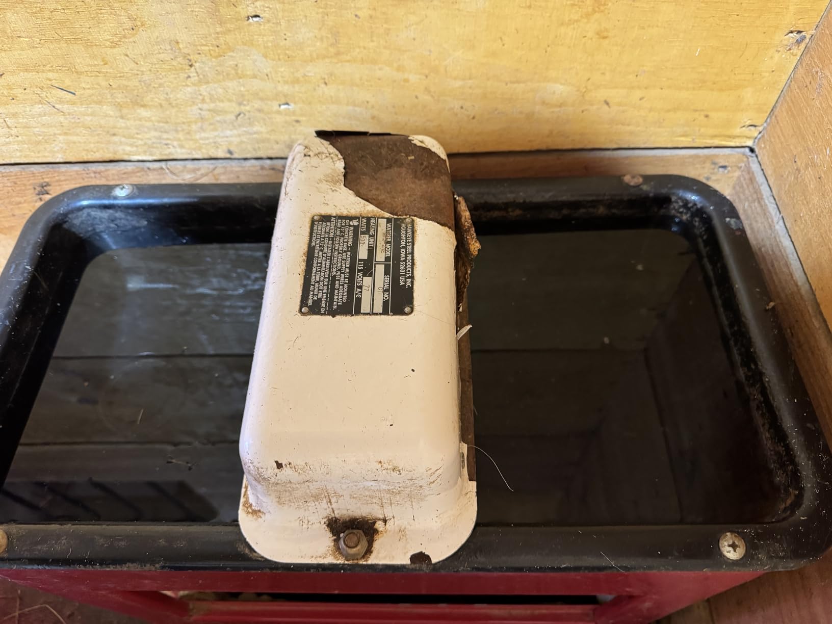 Brower Super Insulated Electric Heated Livestock Waterer with Extra Thick Polyurethane Foam, Double Trough Design customer photo 1