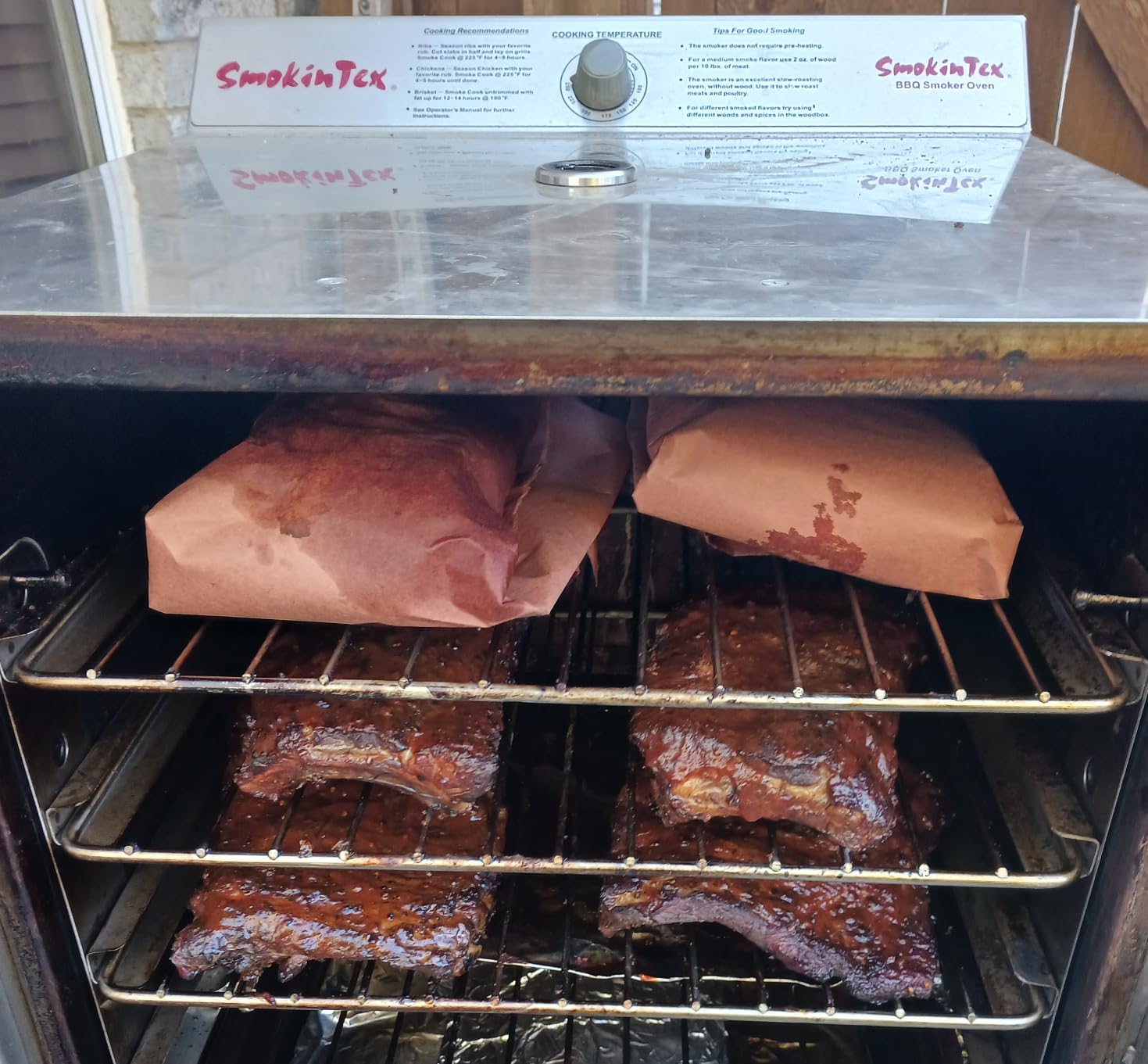 SmokinTex 'The OG' Electric Smoker - Spacious & Insulated Stainless Steel Meat Smoker with 700W Heating & Temperature Control for BBQ, Jerky, Vegetables customer photo 1