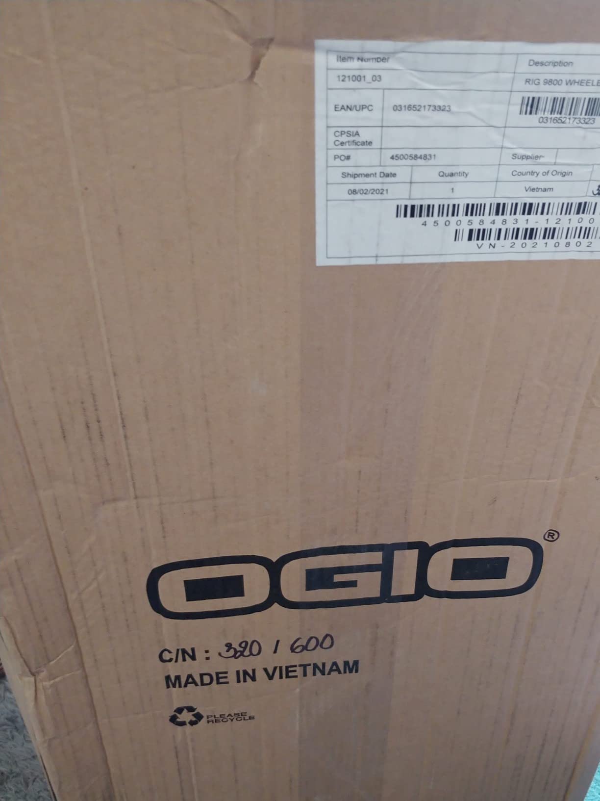 RIG 9800 Wheeled Suitcase (Stealth) customer photo 2