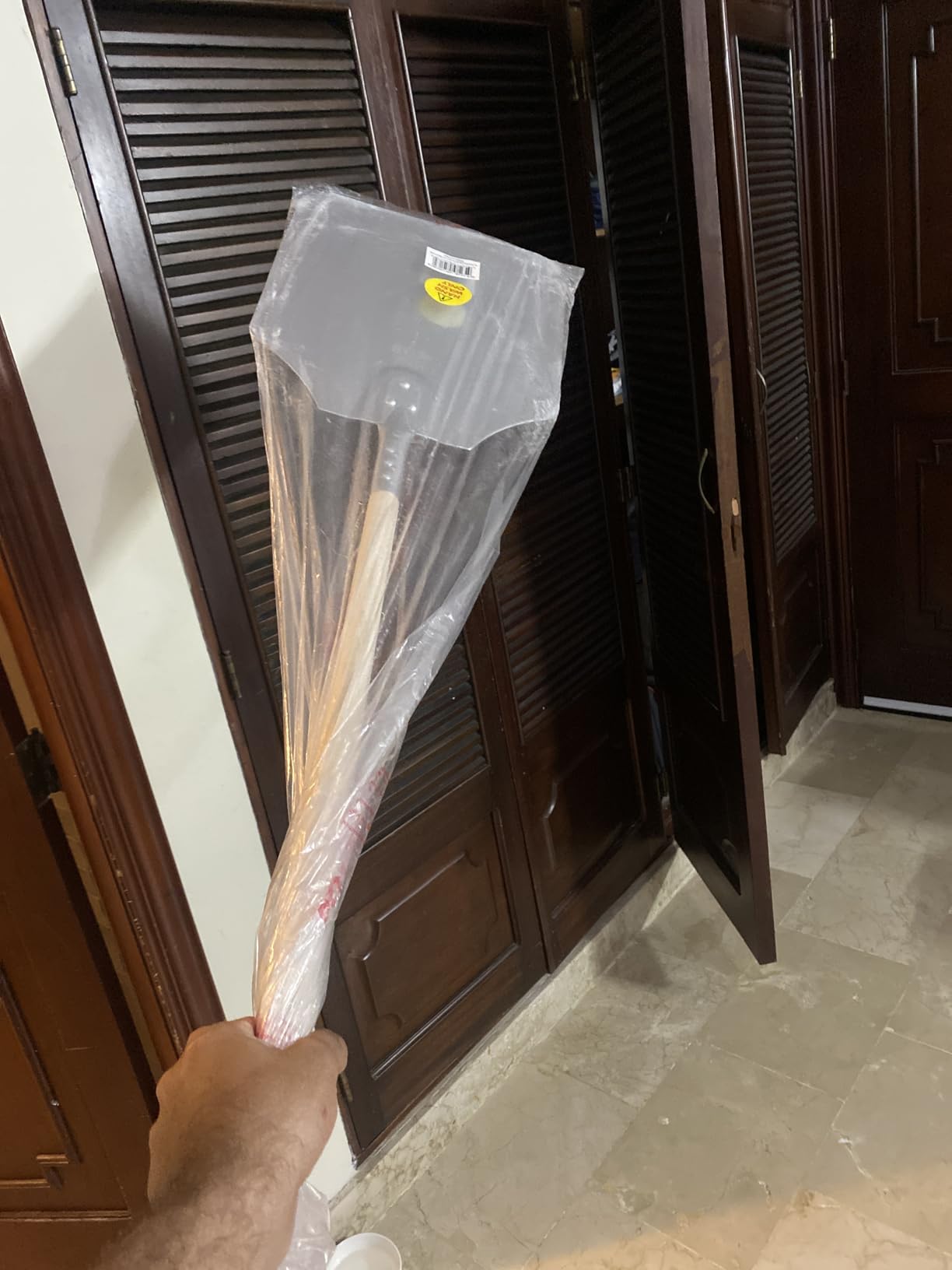 New Star Foodservice 50196 Aluminum Pizza Peel, Wooden Handle, 16 x 18 inch Blade, 36 inch overall customer photo 2