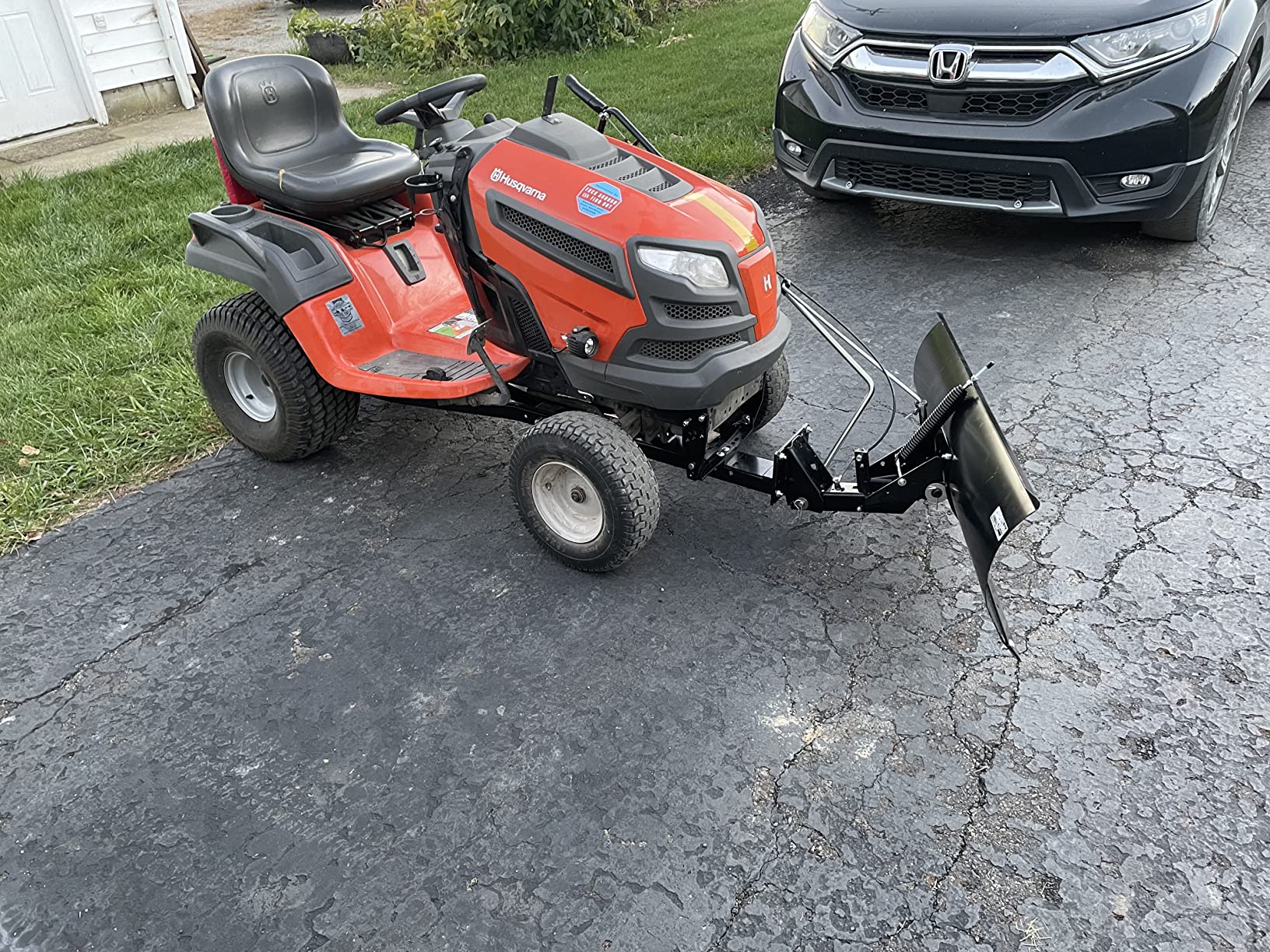 Agri-Fab LBD48D 48 Inch Front Mount Universal Snow Plow Blade; Fits many Lawn and Garden Riding Lawn Mowers/Tractors customer photo 2
