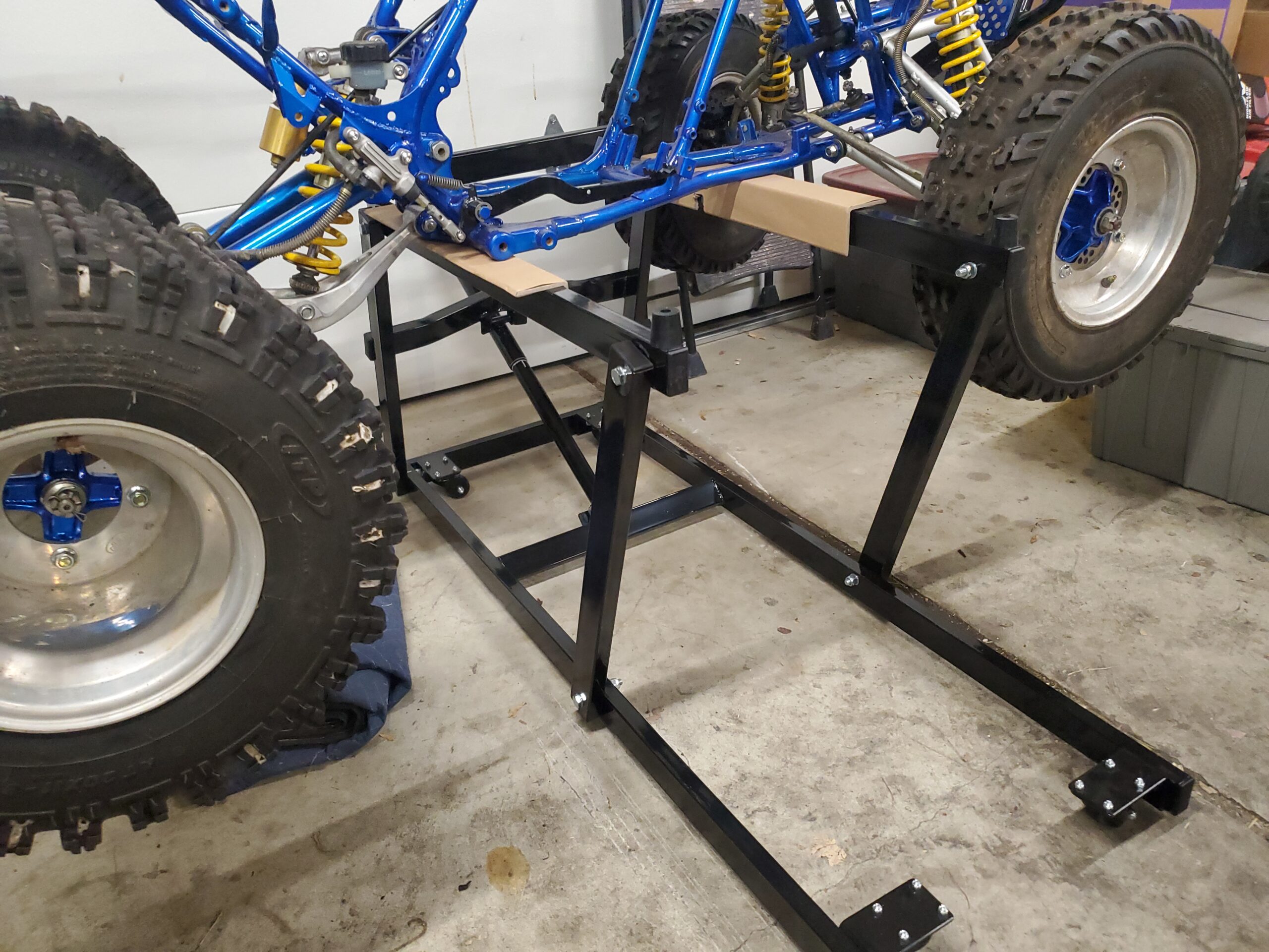 Black Ice Steel Snowmobile Lift Stand and Jack with Hand-Crank, 700 Pound Capacity customer photo 1