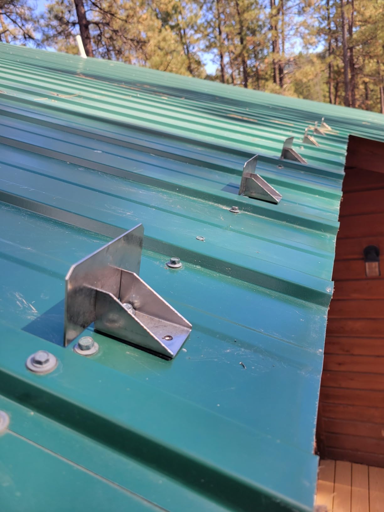 SnowCatchers Stainless Steel 25 pcs Snow Guards w/Screws for Metal Steel Roof customer photo 2