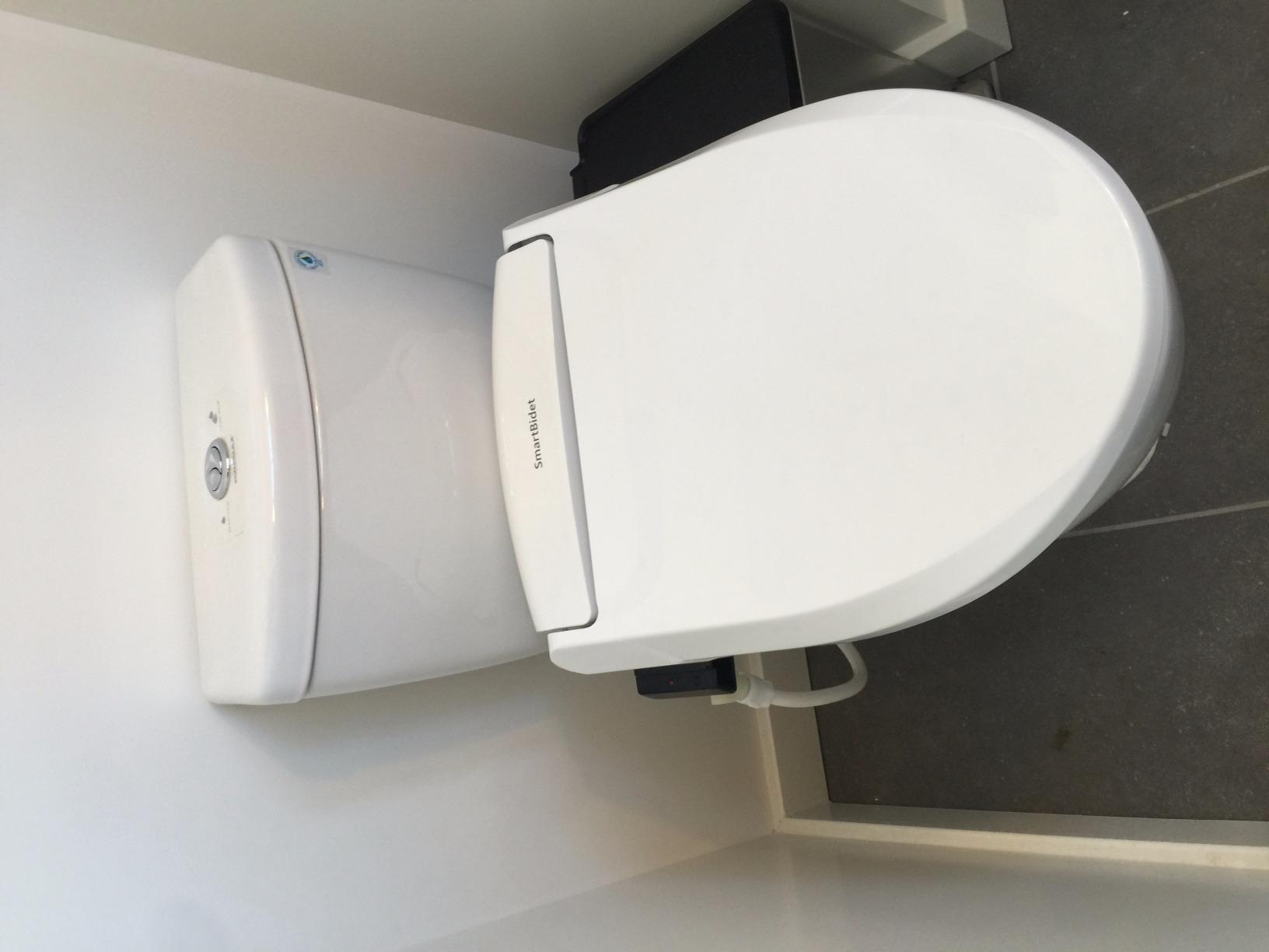 SmartBidet® SB-1000 Smart Bidet Electric Bidet Toilet Seat with Heated Seat, Warm Water, Air Dryer - Remote Control, Elongated customer photo 1