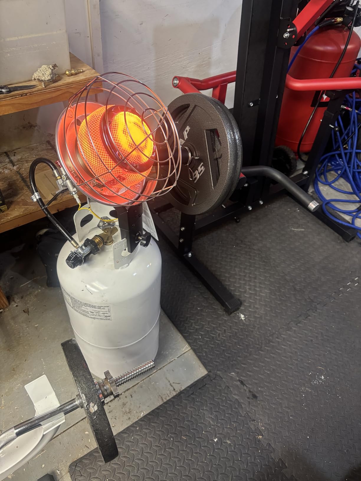 Mr Heater Original 540-Degree 45,000 BTU Tank Top Radiant Propane Heater customer photo 1