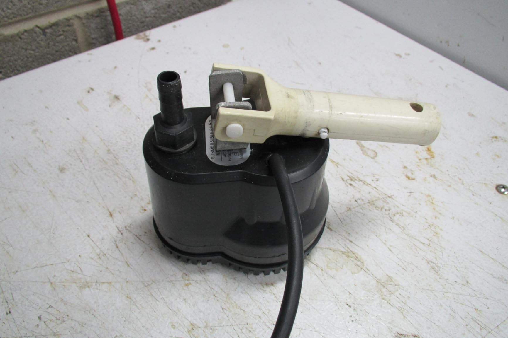 FibroPool 75W Submersible Pool Cover Pump - 10 GPM, 16 ft Hose Included - 120V Electric - Above Ground & Inground Pools, Spas & Ponds - ABS Plastic customer photo 1