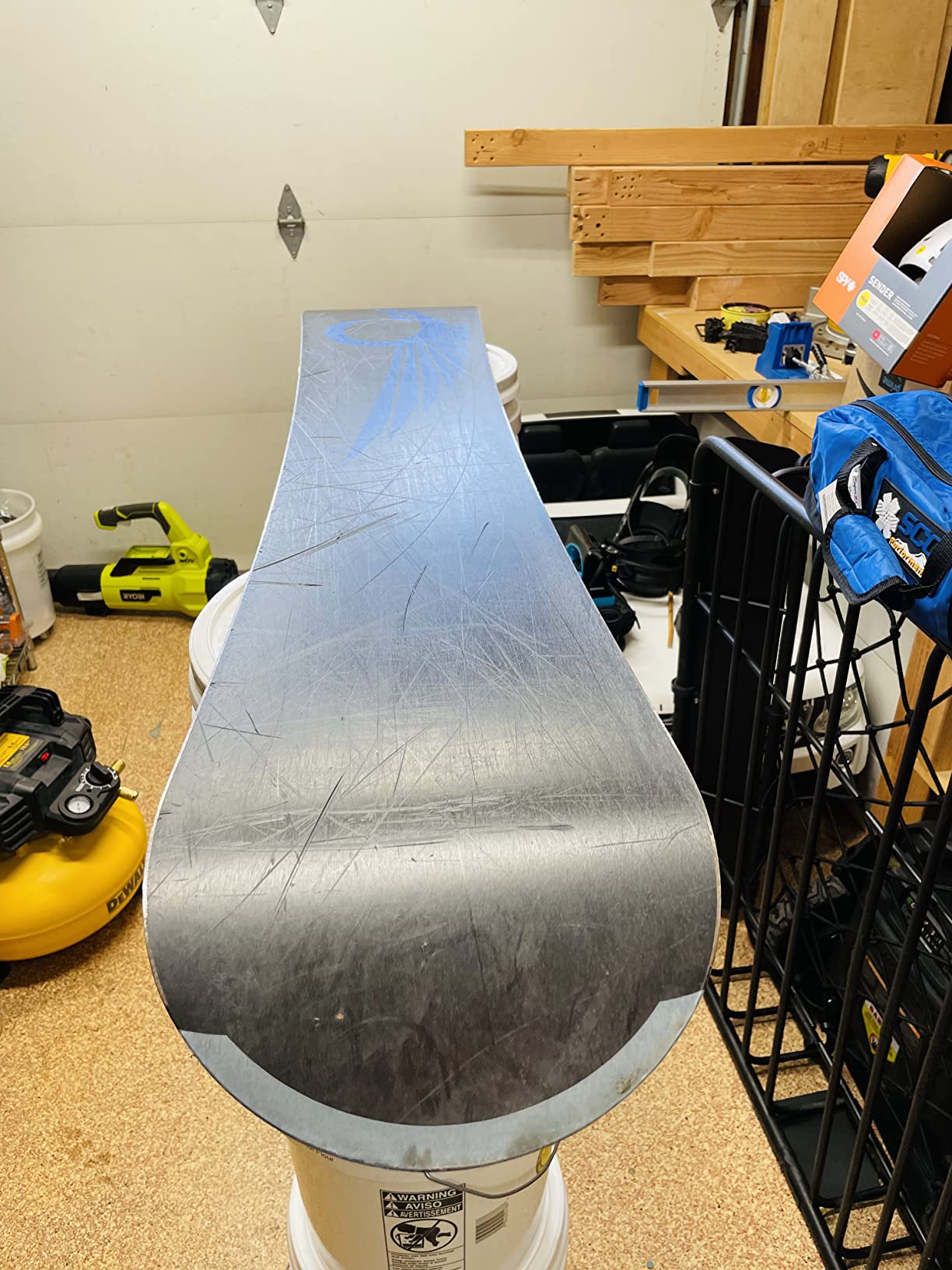 Winterial Snowboard and Ski Tuning Kit, with Iron, All-Temp Snowboard Wax, Angled Edge Tuner File customer photo 2