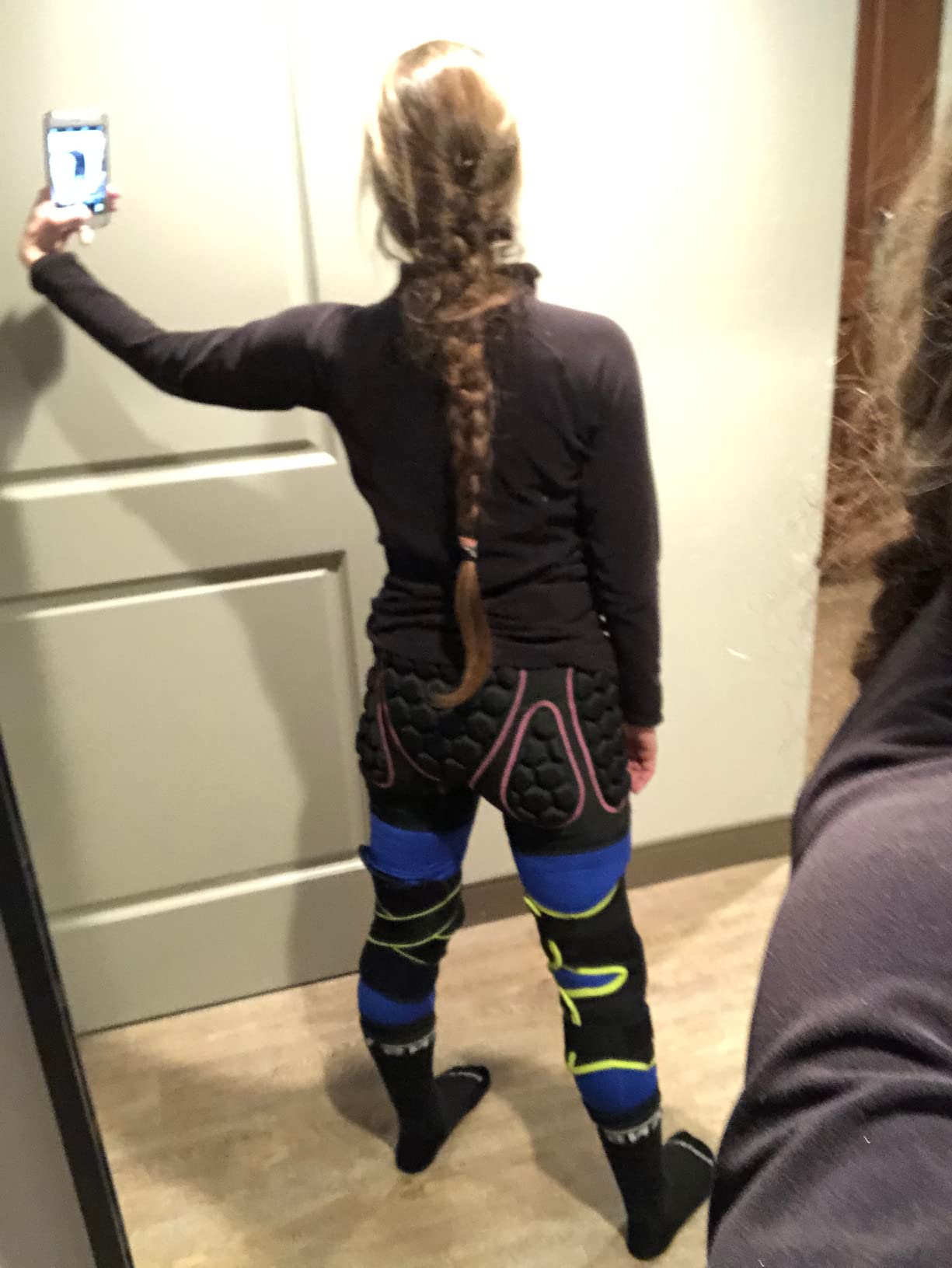 OHMOTOR Padded Shorts Snowboarding Skiing for Women Men, Skating Butt Pad Guard, Impact Crash Pants Shorts Hip Protection customer photo 1