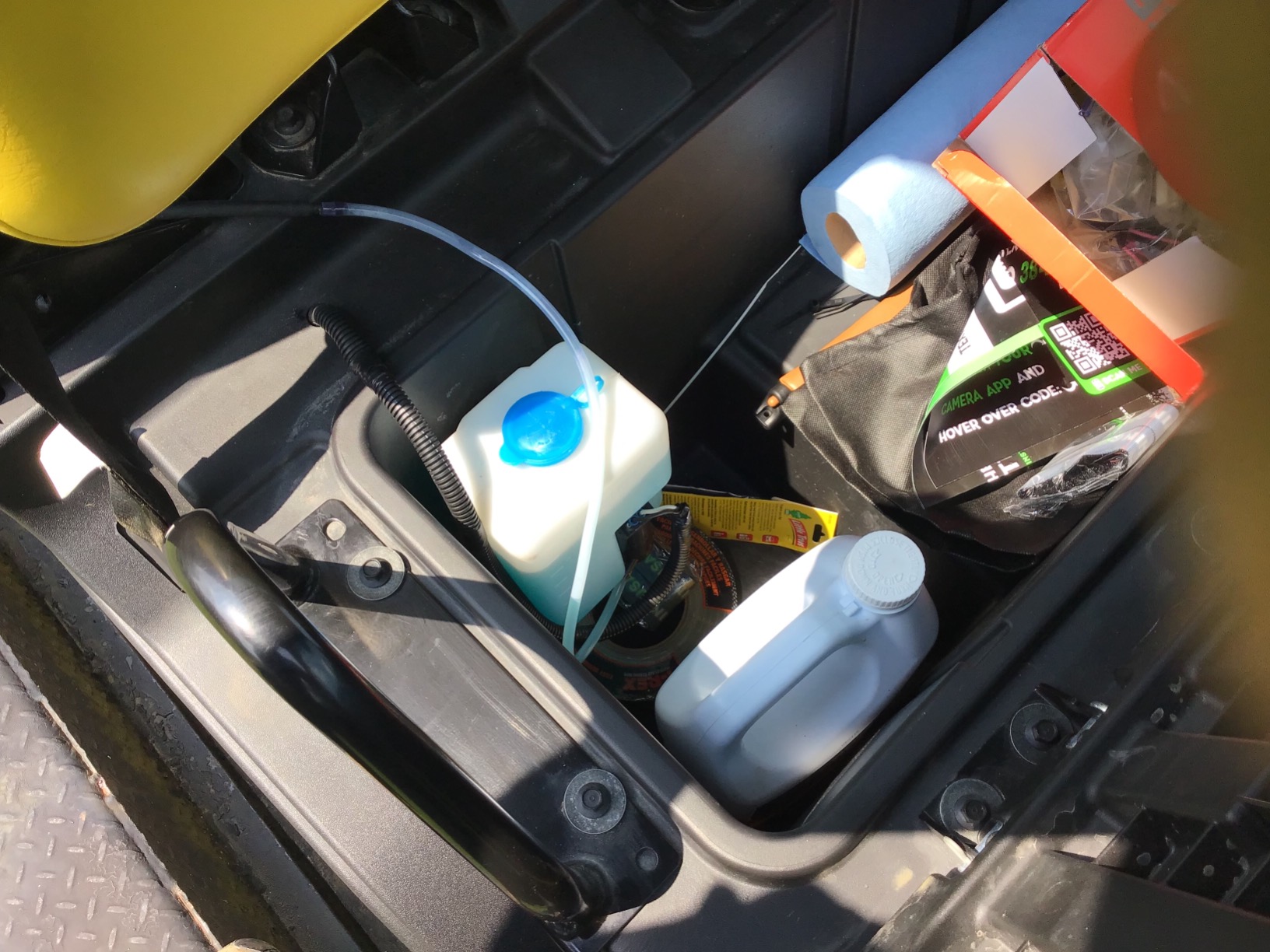 Wadoy Universal Windshield Washer Pump Reservoir Kit 99300 Fluid Reservoir Tank Bottle with Pump customer photo 12