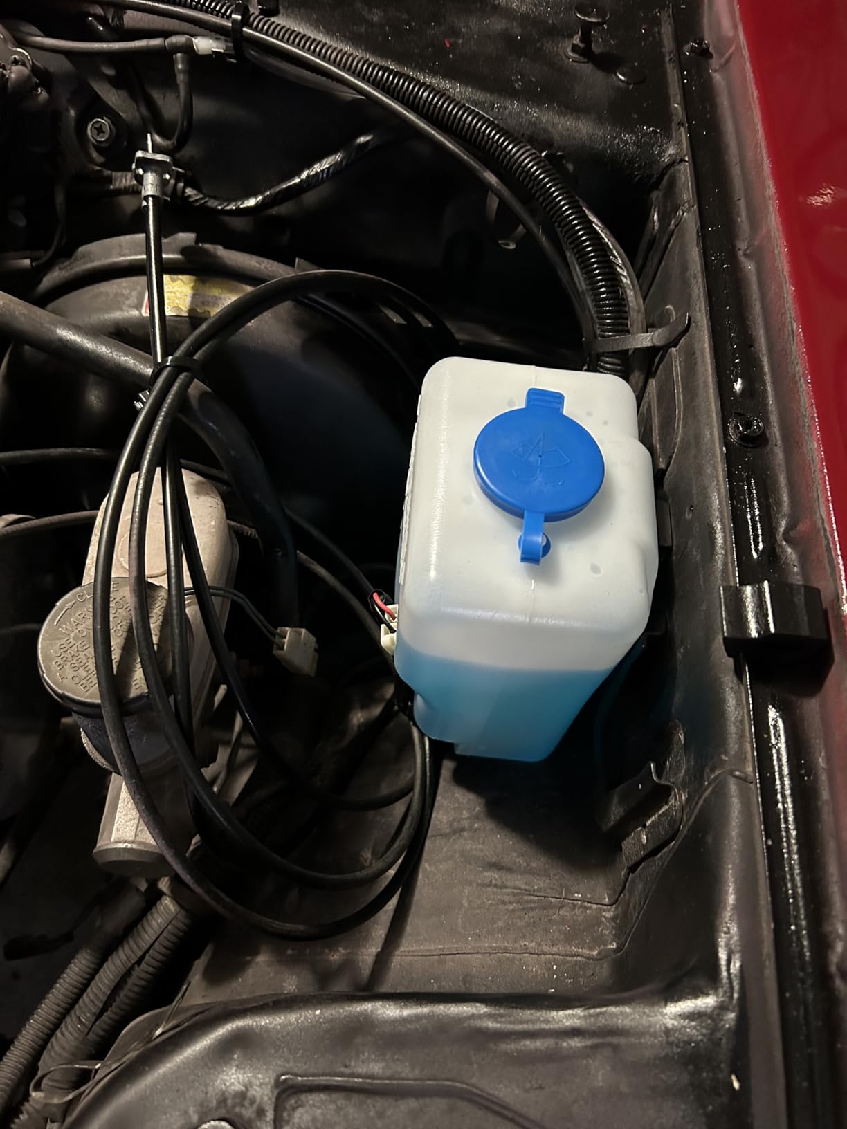 Wadoy Universal Windshield Washer Pump Reservoir Kit 99300 Fluid Reservoir Tank Bottle with Pump customer photo 7