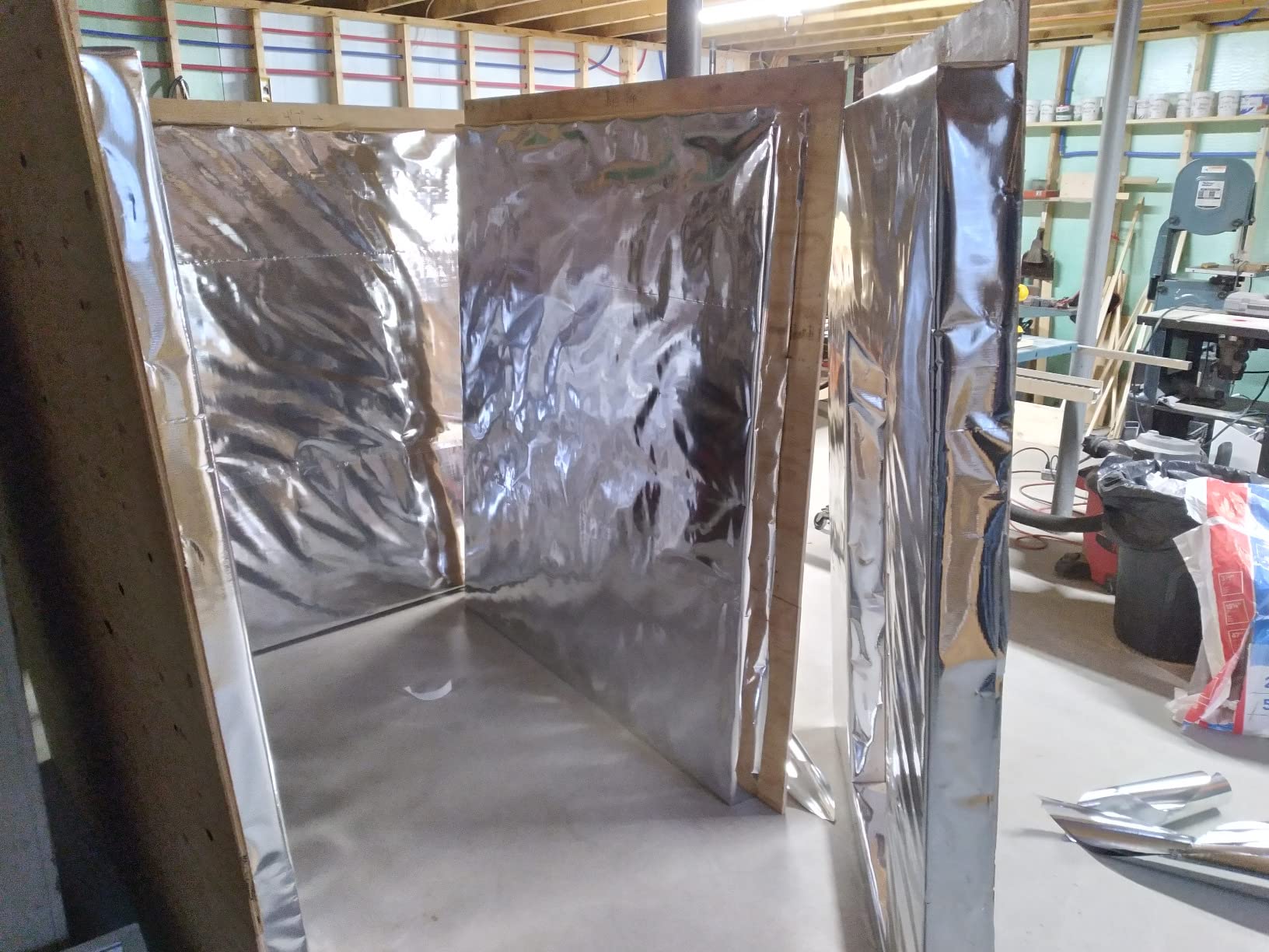 US Energy Products 250 sqft (4ft x 62.5ft) Aluminum Foil Barrier Insulation Sauna Non Perforated Solid 8 Mil Reinforced Aluminum Vapor Barrier. customer photo 2