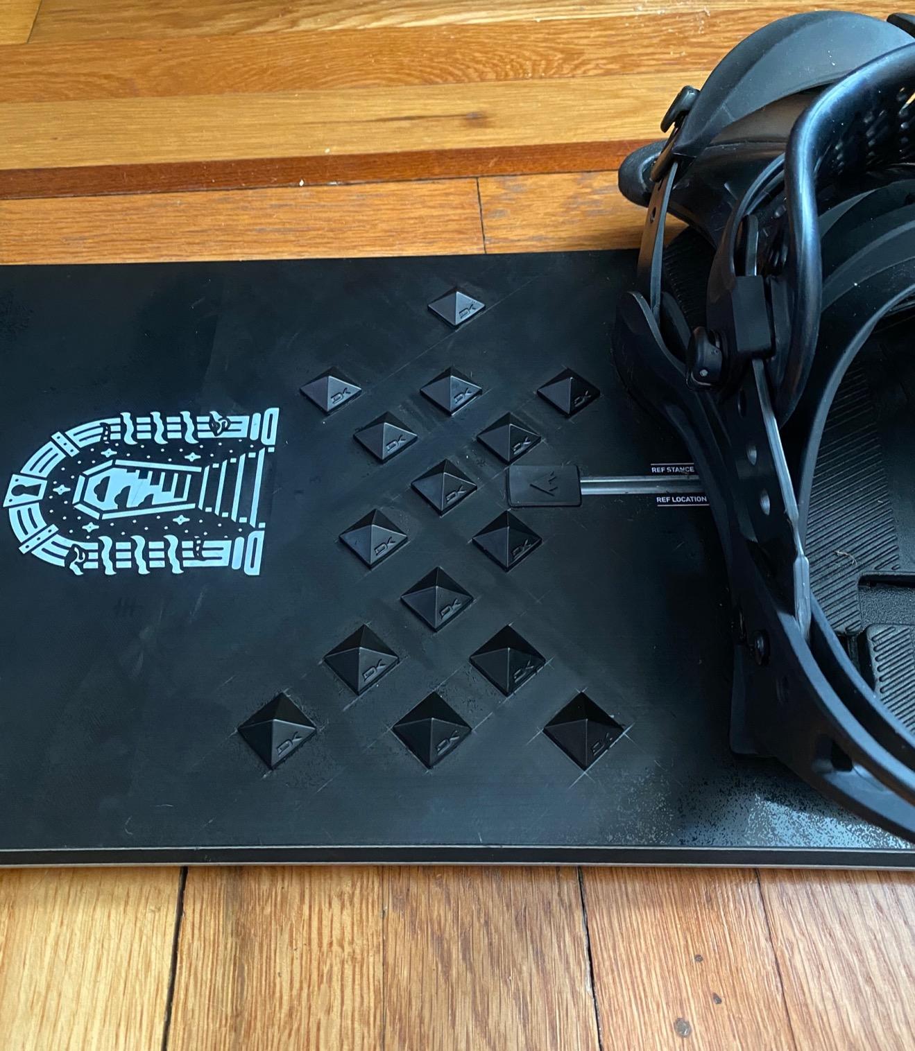 Dakine Pyramid Studs Snowboard Stomp Pad customer photo 2