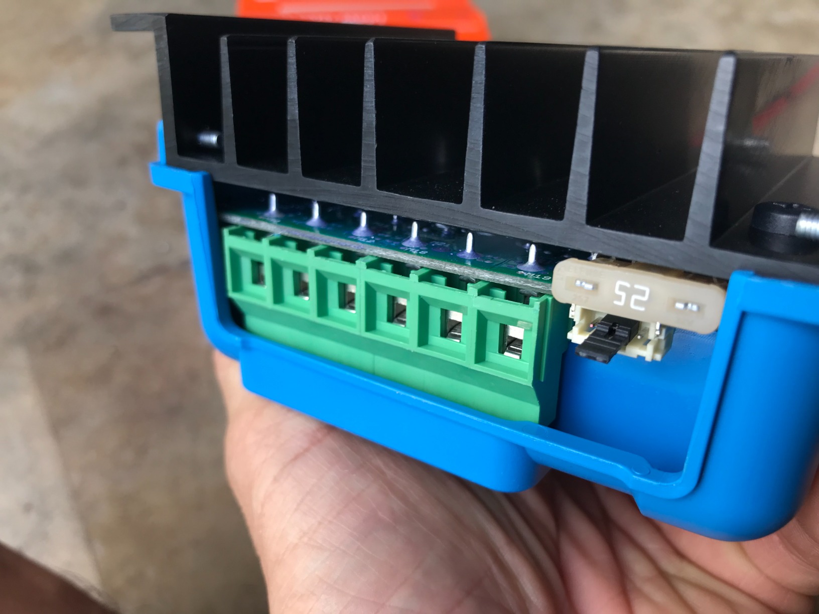 Victron Energy SmartSolar MPPT Solar Charge Controller (Bluetooth) - 100V, 20 amp, 48-Volt customer photo 2