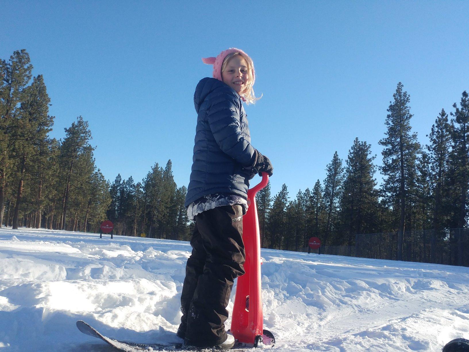 Geospace Winter Fun Foldable Snow Scooter, Ski Skooter, Snow Sled Kids Snowboard Multi-Purpose Snow Skate for Ages 8 & Up - Asstd Colors (Red, Blue or Green) (Two LED Lights (Red, Blue or Green)) customer photo 1