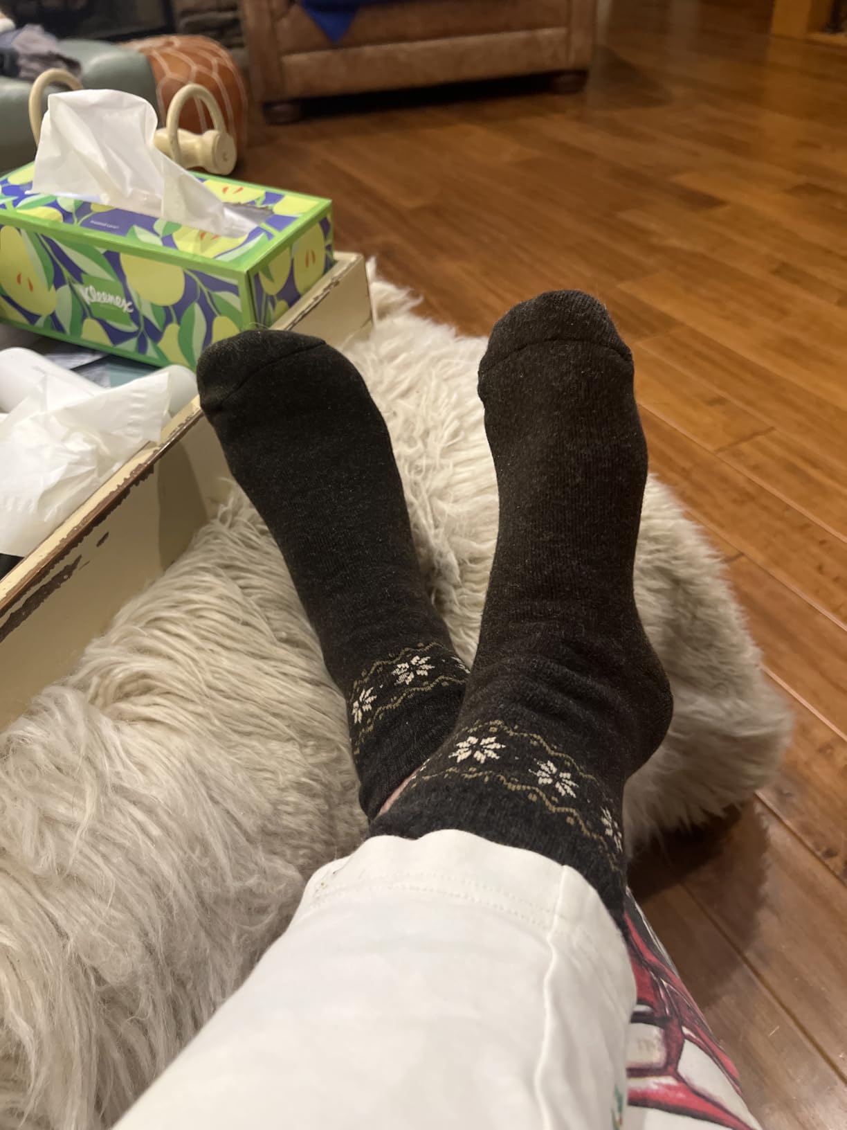 NinetoFiveLife Pack of 4 Womens Merino Wool Socks Winter Hiking Socks Knit Outdoor Recreation Warm Soft and Comfortable Size 5 to 9 customer photo 1