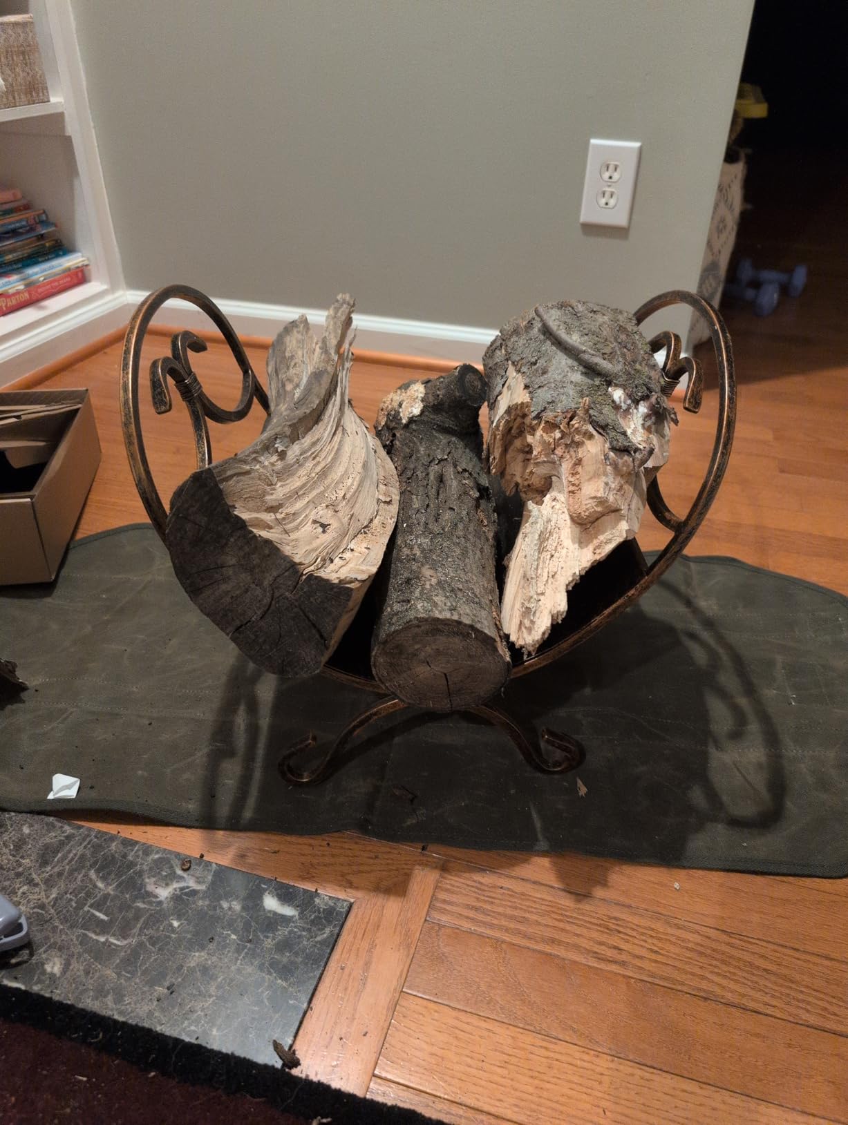Rocky Mountain Goods Decorative Indoor Log Rack - Heavy duty iron with Antique bronze finish - Perfect size for indoor use - Pre assembled - Decorative log holder design and finish customer photo 2
