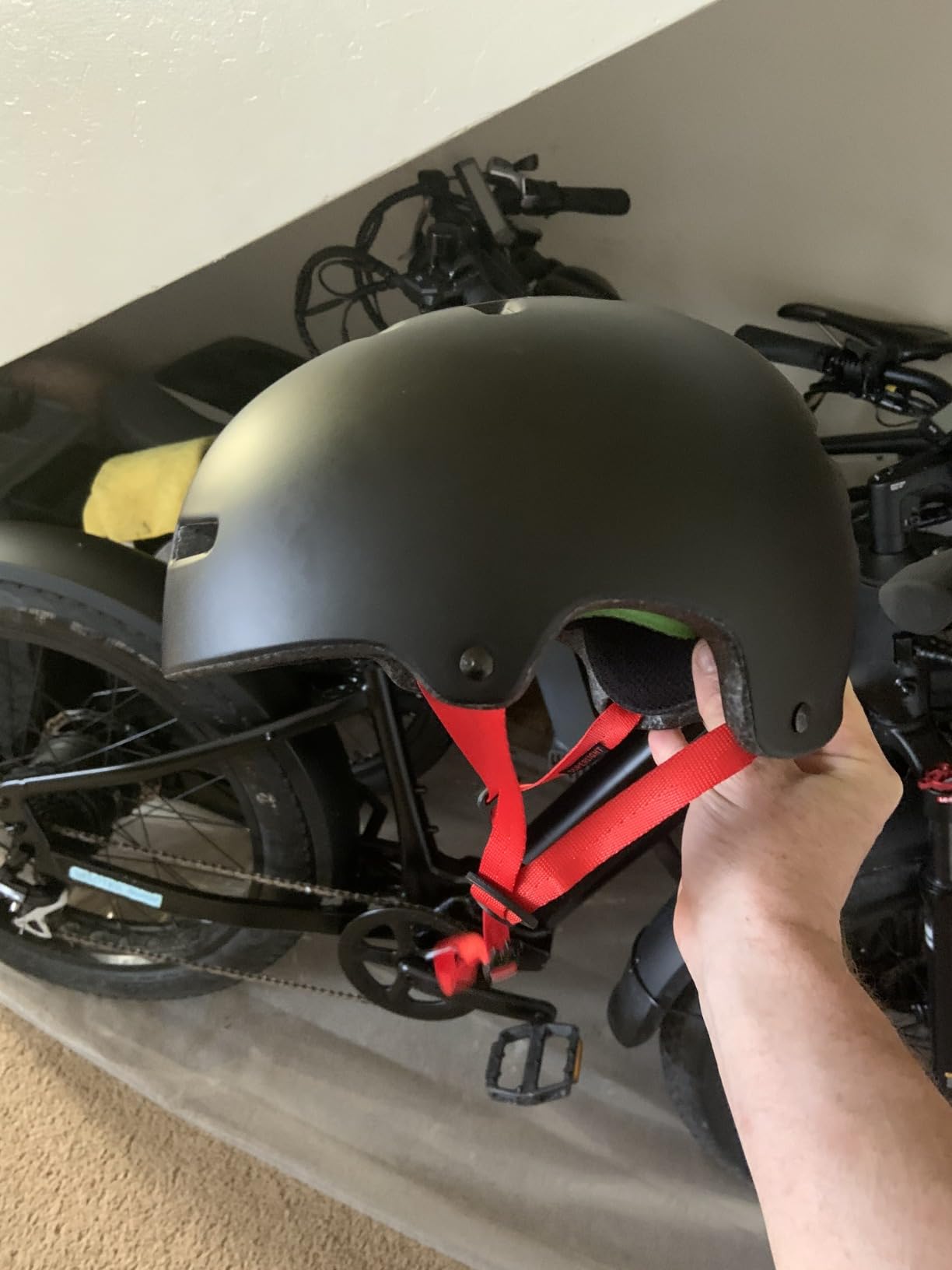 TSG Superlight Bike & Skate Helmet in Satin Black w/Snug Fit | for Cycling, Skateboarding, Rollerblading, Roller Derby, E-Boarding, E-Skating, Longboarding, Vert, Park, Urban | EPS, Swiss Design customer photo 1