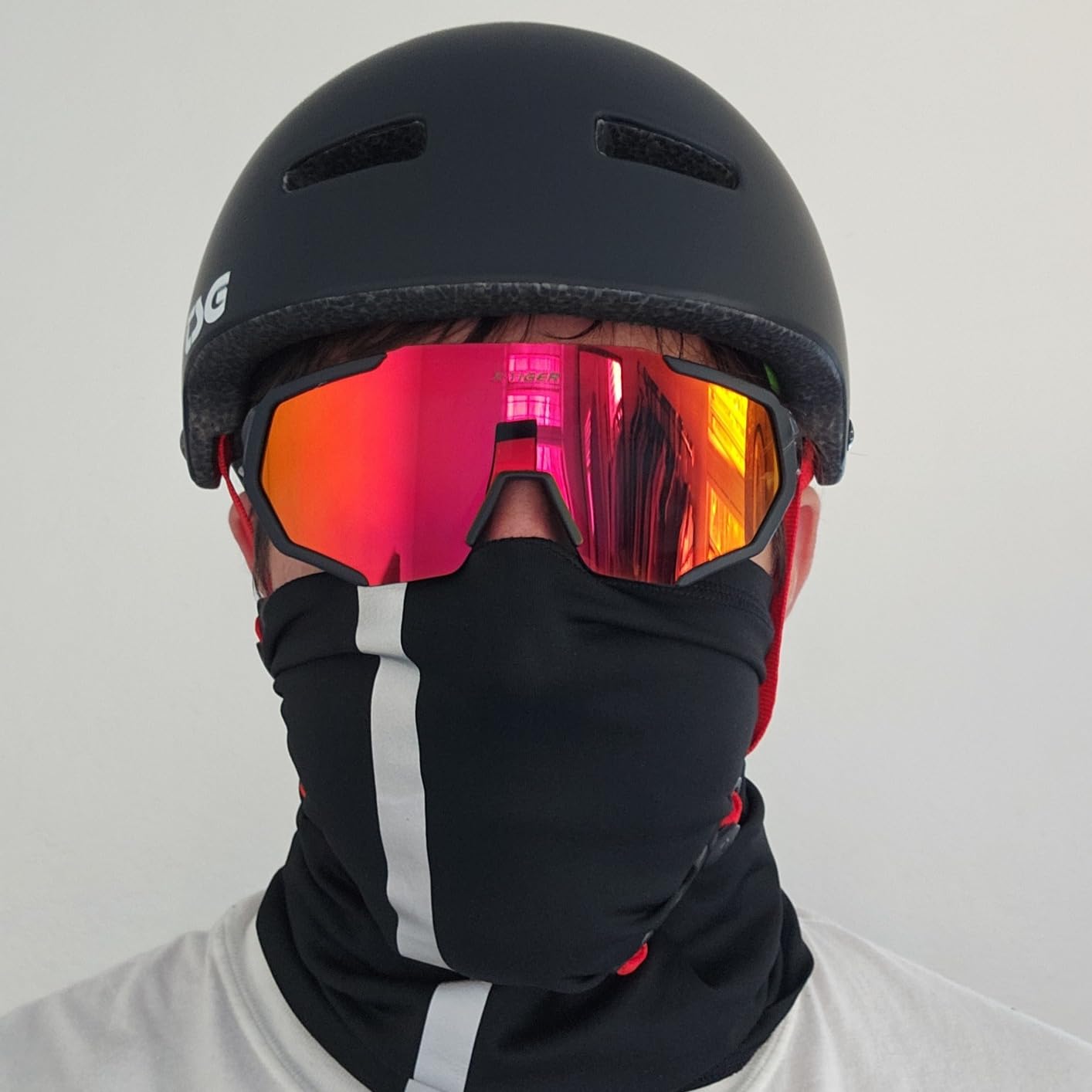 TSG Superlight Bike & Skate Helmet in Satin Black w/Snug Fit | for Cycling, Skateboarding, Rollerblading, Roller Derby, E-Boarding, E-Skating, Longboarding, Vert, Park, Urban | EPS, Swiss Design customer photo 2