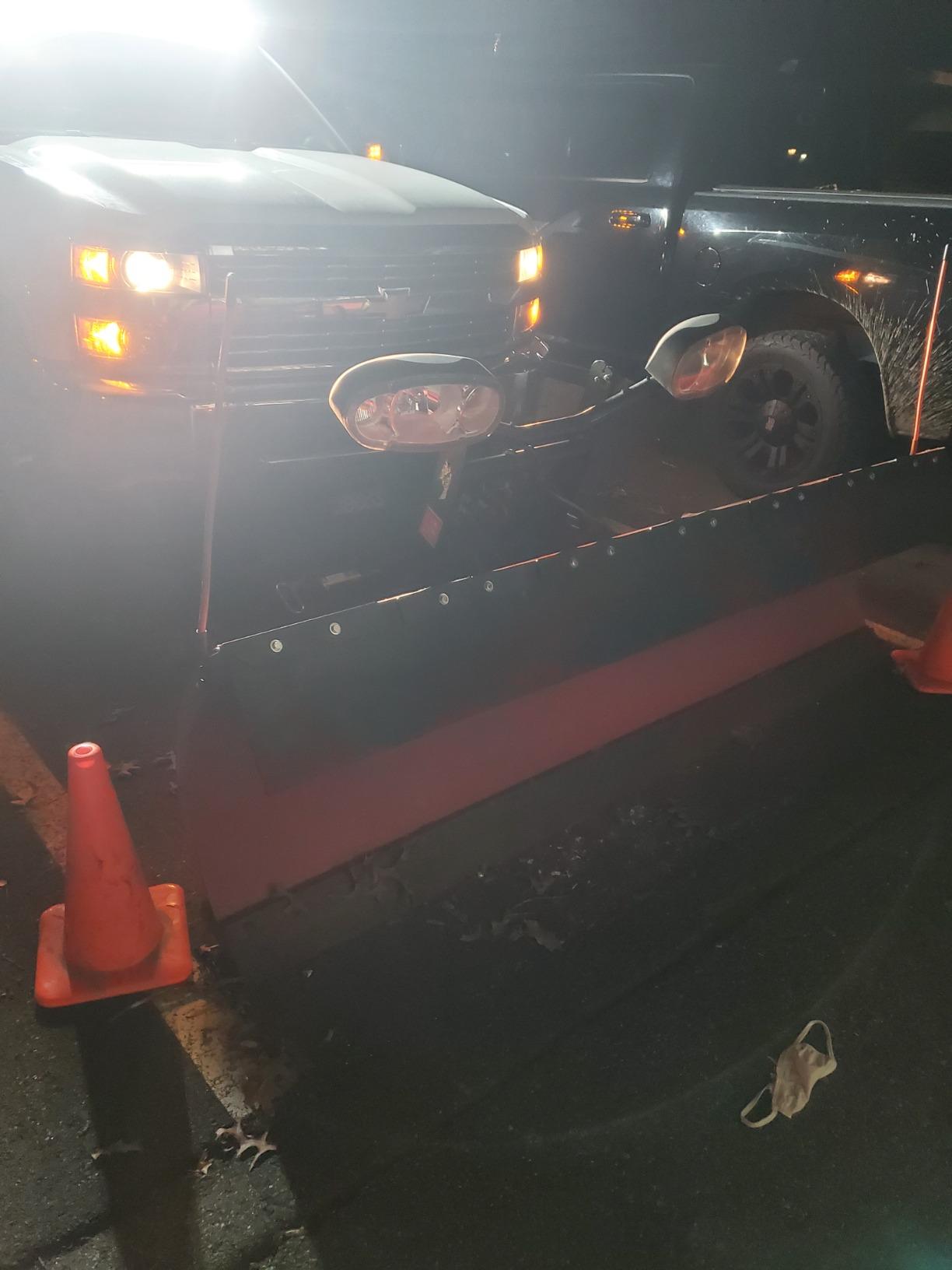 BOSS Heavy Duty Universal Snow Plow Deflector KIT (Rubber, 7 pc. Steel & Hardware) Replaces Boss Part #: MSC01565 customer photo 2