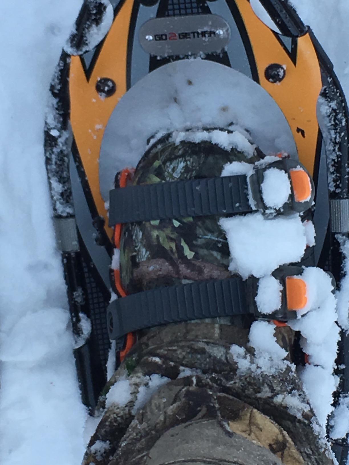 G2 21/25/30/36 Inches Light Weight Snowshoes with Toe Box, EVA Padded Ratchet Binding, Heel Lift, Flexible Pivot Bar, Durable Back Strap, Trekking Poles, Carrying Bag, Snow Baskets customer photo 3