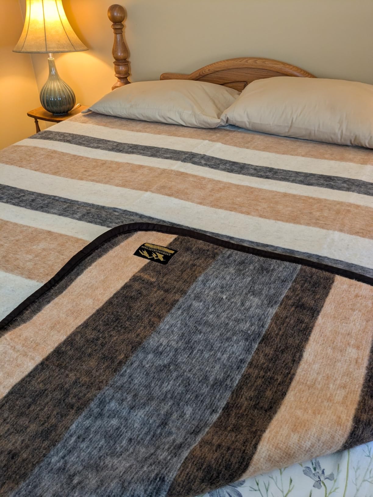 Desert Breeze Distributing Alpaca & Merino Sheep Wool Blanket Queen Size, 100% Wool Bed Blanket, Heavyweight Warm Winter Blanket for Extreme Cold, Woven in Peru, Earth Tones customer photo 1