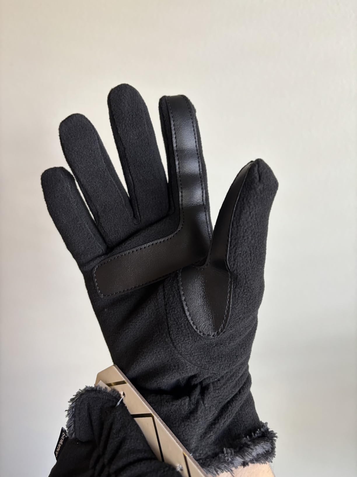 womens Stretch Fleece Gloves With Microluxe Lining and Smart Touch Technology customer photo 1