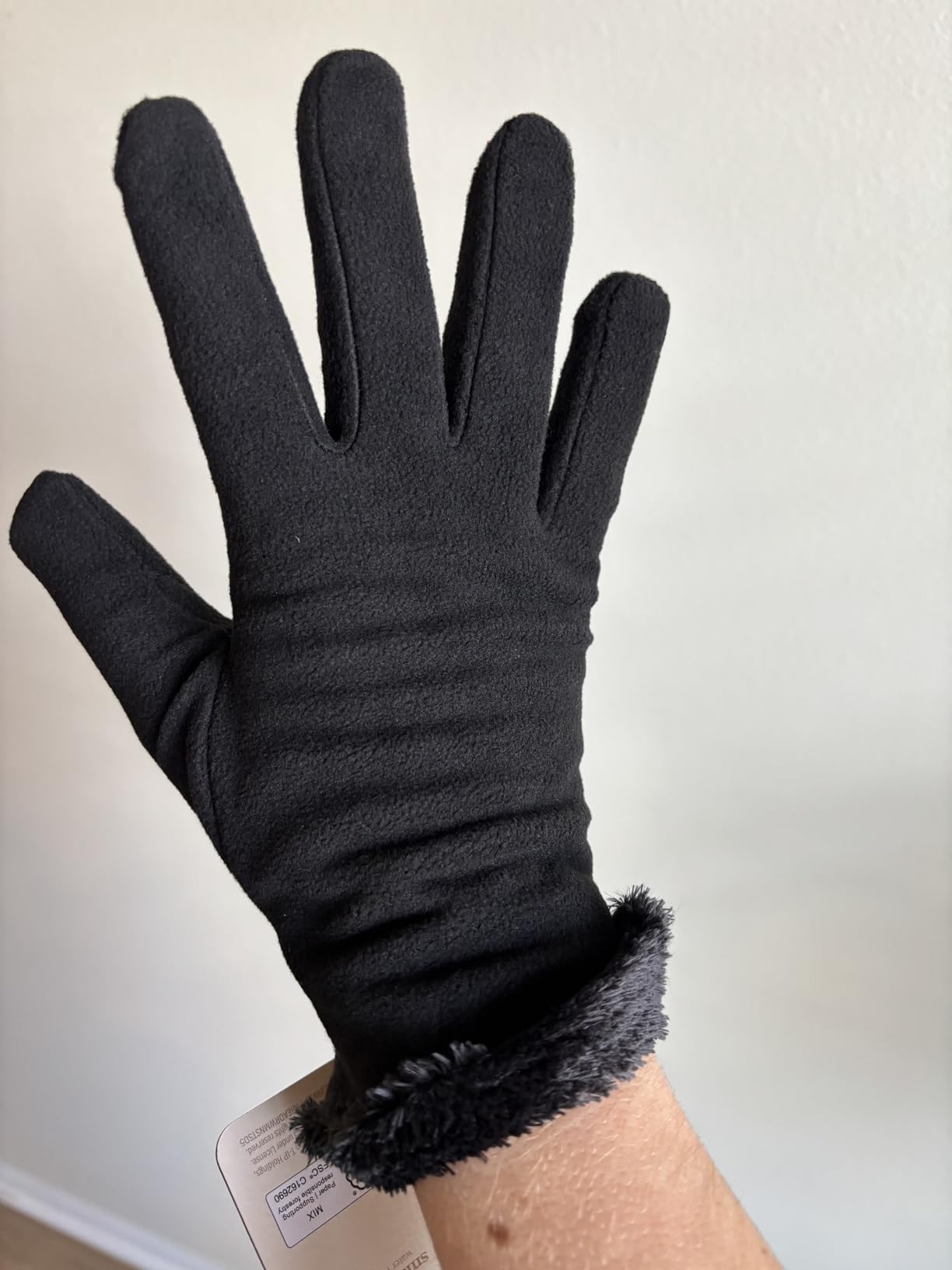 womens Stretch Fleece Gloves With Microluxe Lining and Smart Touch Technology customer photo 2