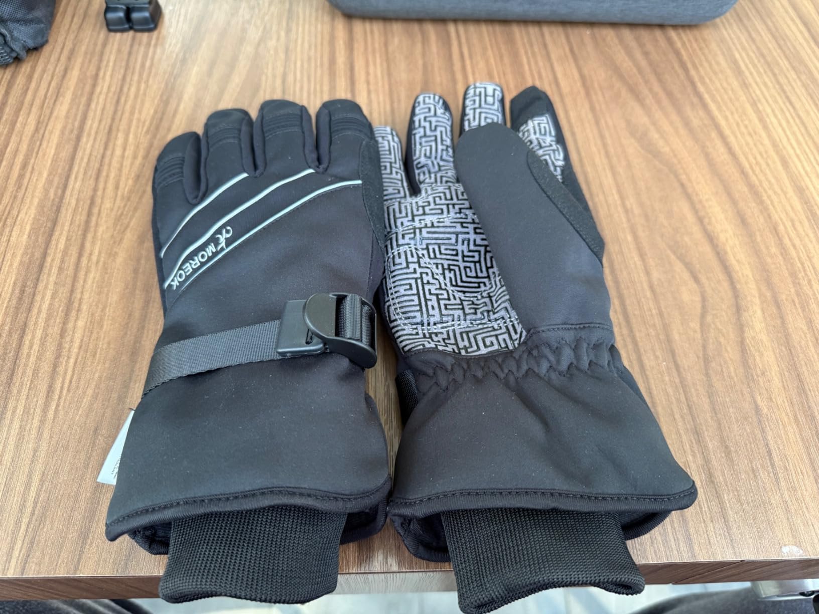 Waterproof & Windproof -30°F Winter Gloves for Men/Women, 3M Thinsulate Thermal Gloves Touch Screen Warm Gloves for Skiing,Cycling,Motorcycle,Running customer photo 1