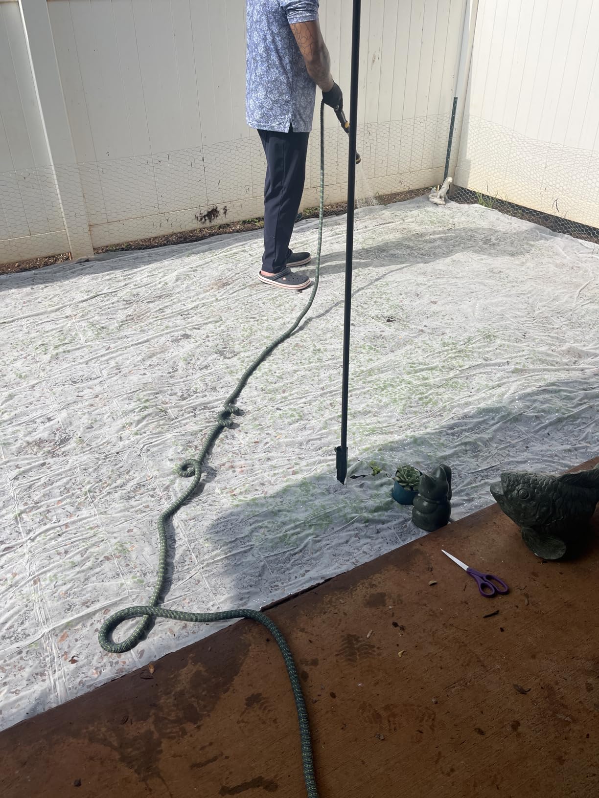 Plant Covers Freeze Protection 10 ft x 30 ft Floating Row Cover 0.9oz/yd² Garden Fabric Plant Cover for Winter Frost/Sun Pest Protection (10FT X 30FT) customer photo 2