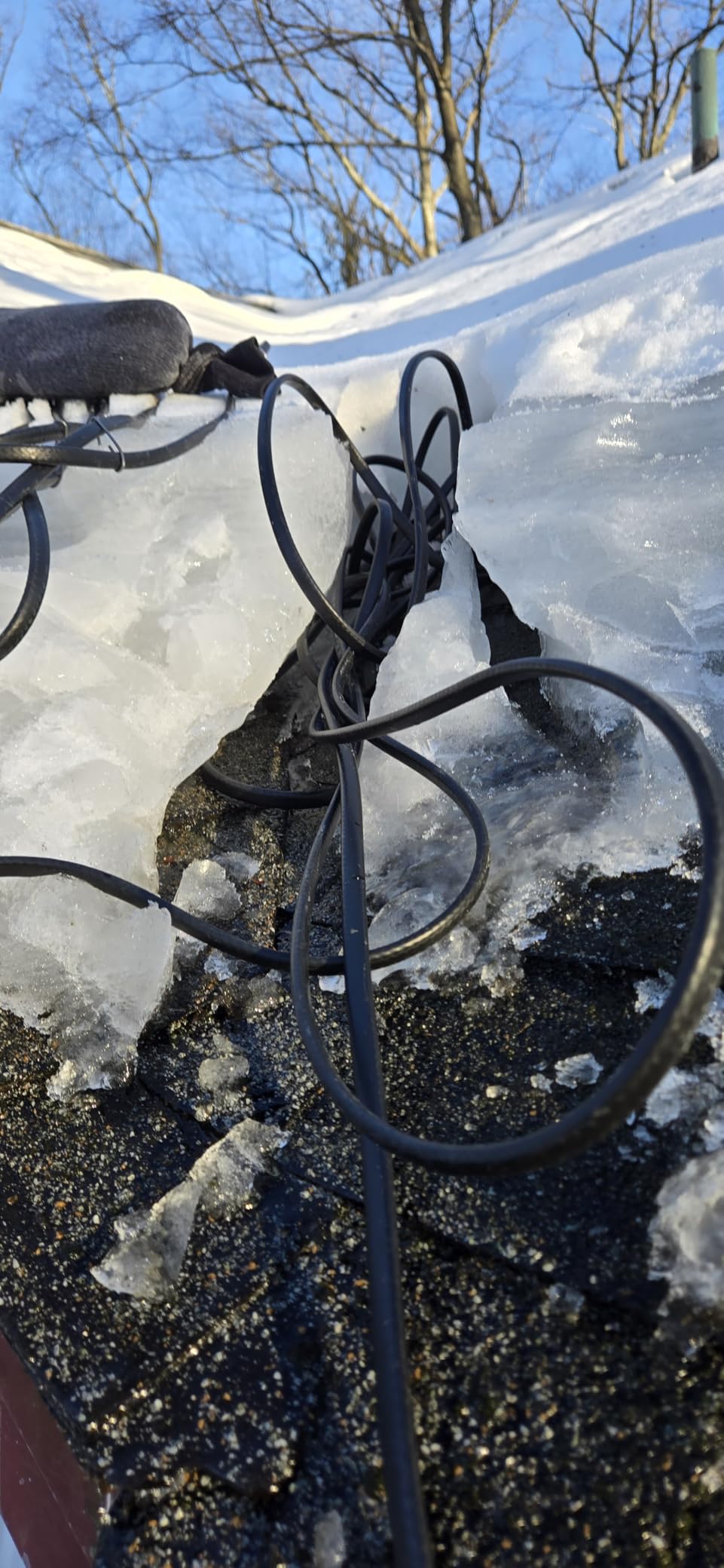 H&G lifestyles 8W/FT Heat Tape for Water Pipes, Self-Regulating Heat Cable for Pipe Freeze Protection, Snow De-Icing Heating Tape for Winter, Keeps Water Flowing at -40F, 30FT customer photo 2