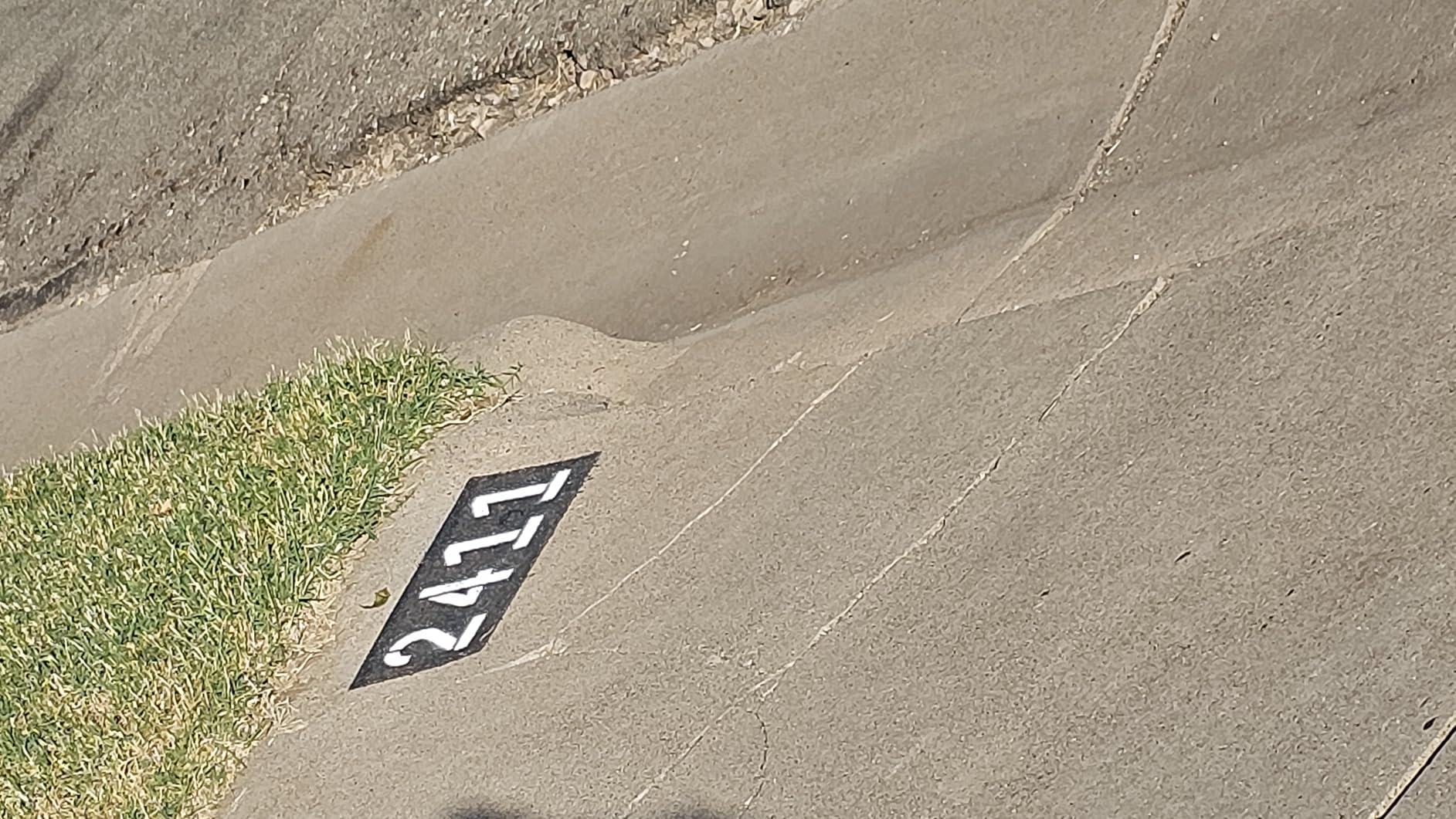 Reflective Glass Powder (1 LB Bag) for Road Marking, Curb Paint, Traffic Paint, Pavement Striping, Parking Lots, Crosswalks customer photo 2