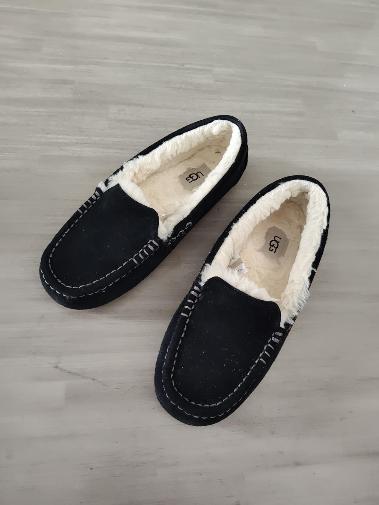UGG Women's Ansley Slipper customer photo 1