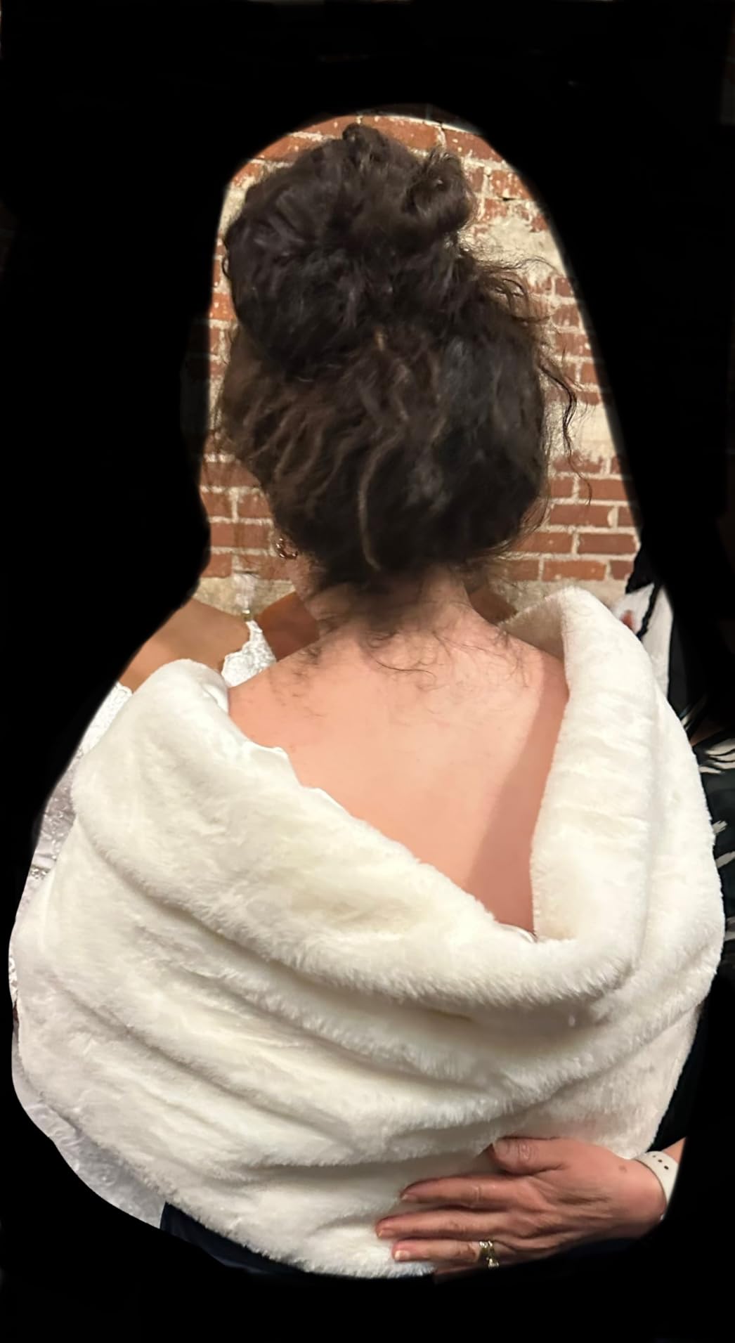 Women's Fur Shawls and Wraps Wedding Fur Scarf Faux Bridal Stole with Brooch for Brides and Bridesmaids customer photo 2