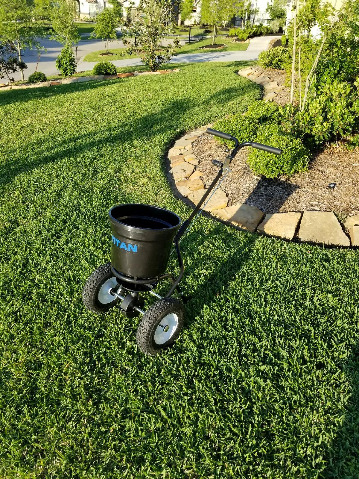 Titan Attachments 70 LB Professional Fertilizer Push Broadcast Spreader, Spreads 10 to 12 FT, Lawn Care and Ice Melter, Yard Tool customer photo 2