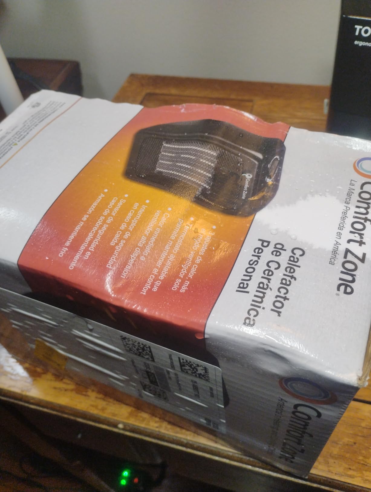 Comfort Zone CZ442E Personal Energy Save Ceramic Heater - 1500W Portable with Adjustable Thermostat, Tip-Over Switch & Overheat Protection, Black customer photo 1