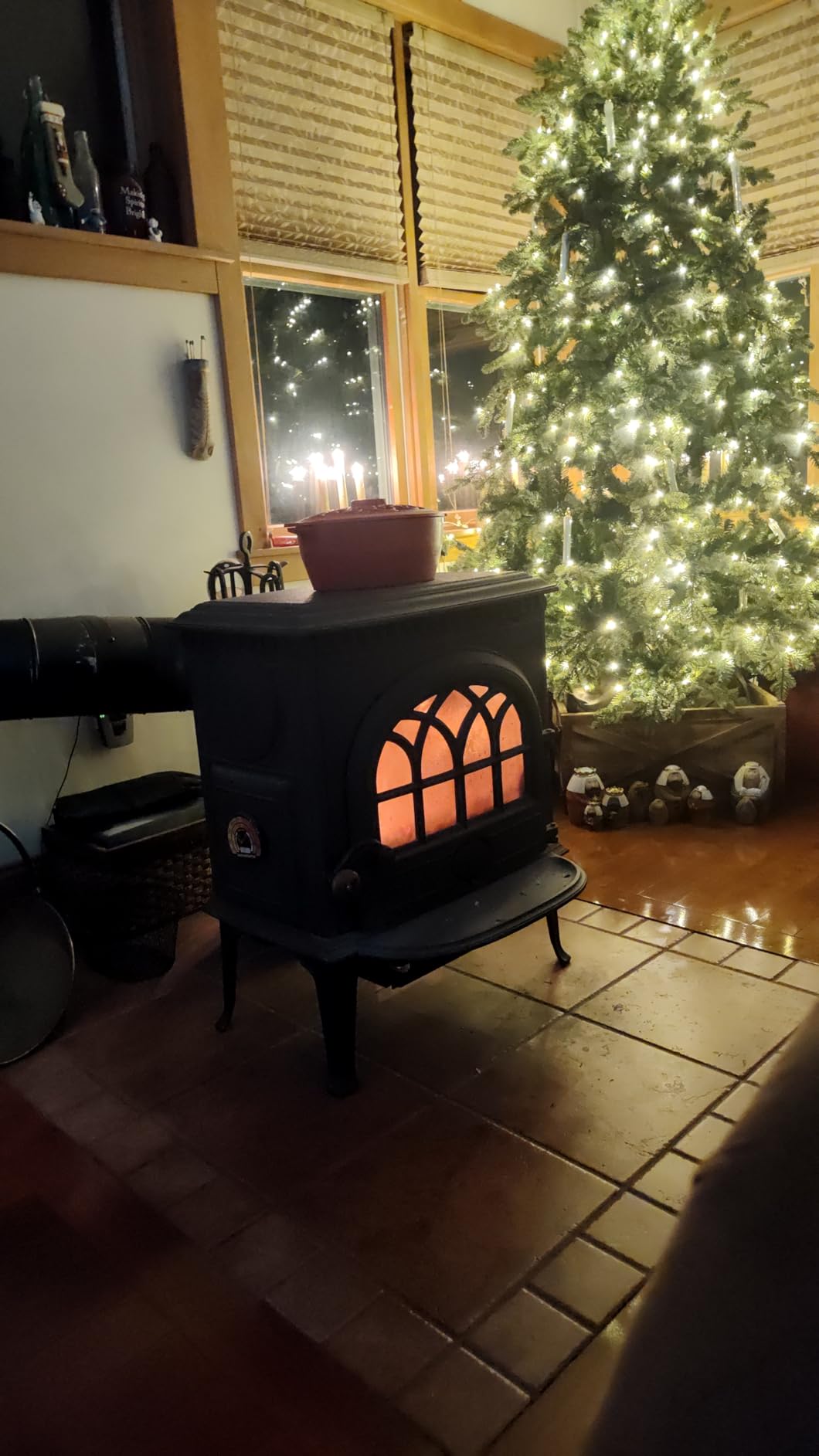 INNO STAGE Wood Stove Steamer, Cast Iron Humidifier for Stove, Home Indoor Decorative, Matte Black Finish, Rust Resistant, Lattice Top, 2.5 Quart Capacity, Patented customer photo 1