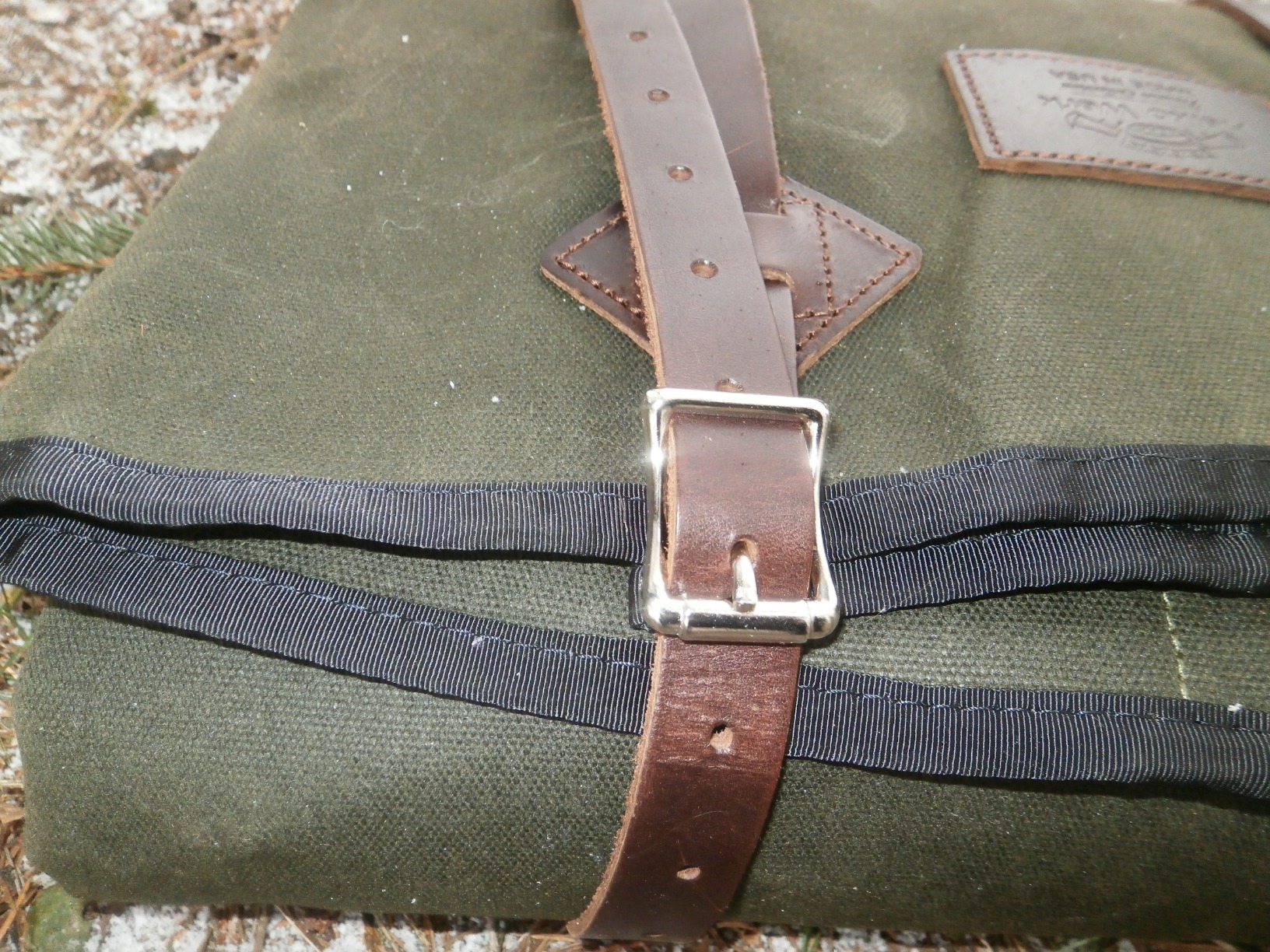 1844 Helko Werk Germany Swiss Army Mountaineer Blanket - 100% Fine Grade Australian Wool - 460 GSM Wool Warm and Durable Premium Quality Australian Made Includes Leather Carrier (Swiss Blanket) customer photo 1