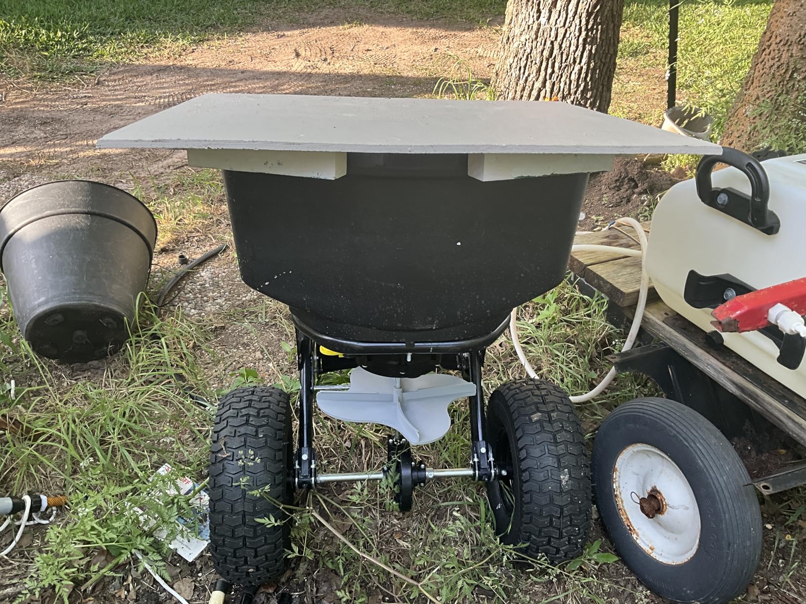 Chapin 8622B Tow & Pull Behind Broadcast Spreader, 150lbs Capacity, Auto-Stop Dual Impeller, Enclosed Bearings, Use for Seed & Fertilizer, Heavy-Duty Farm/ATV/UTV customer photo 1