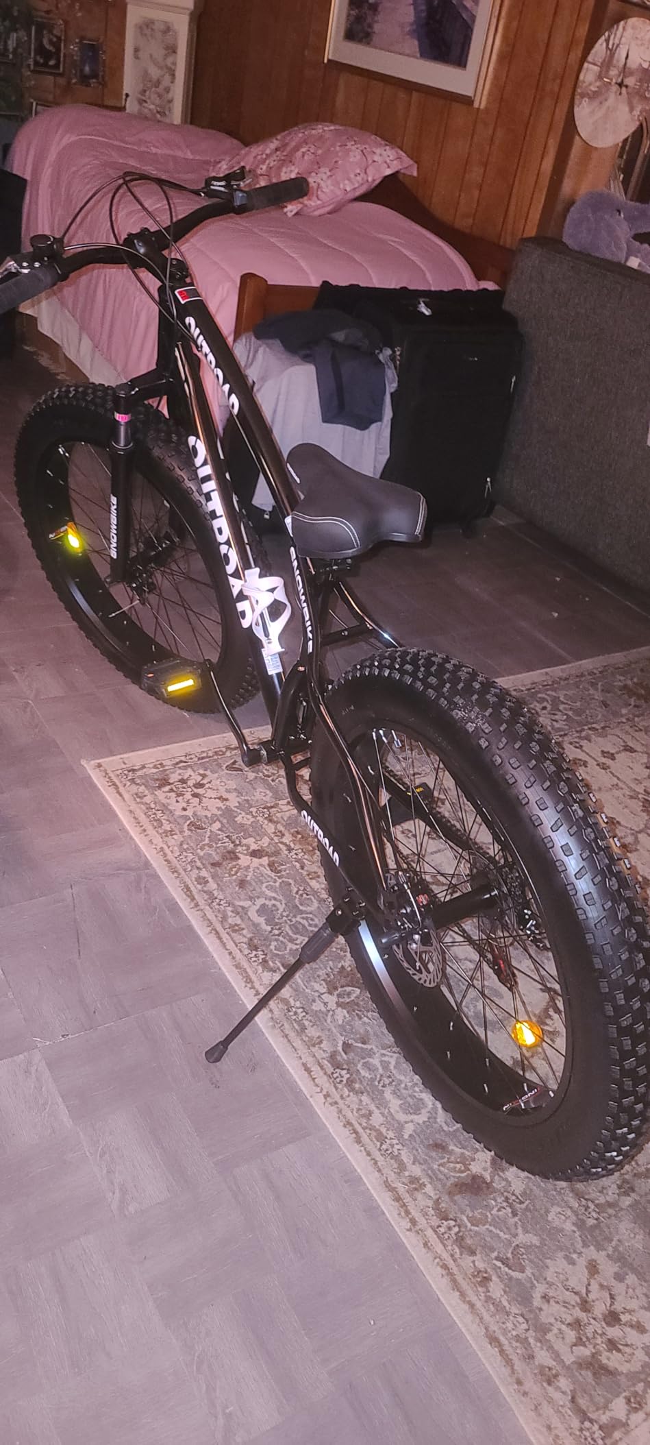 Outroad Fat Tire Mountain Bike with 26 inch Wheels, 21 Speed with High Carbon Steel Frame, Double Disc Brake and Front Suspension Anti-Slip Bikes customer photo 1