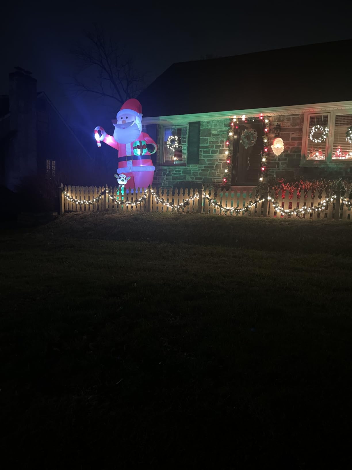 FunFanso 8FT Santa Claus with Gift Bag, IP44 Weatherproof customer photo 1