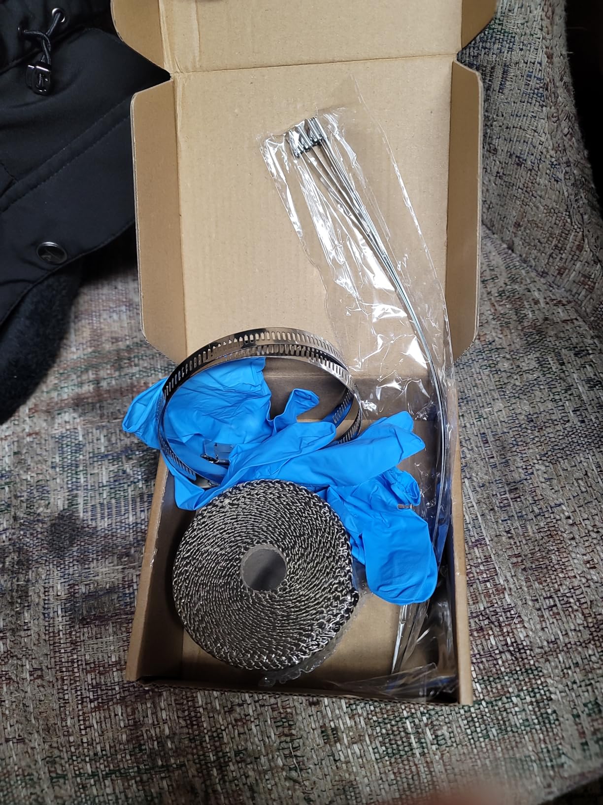 QWORK Fireproof Pipe Wrap, Pipe Insulation Webbing Anti-Scald Chimney Ribbon Furnace Flue Protector with 2 Clips customer photo 1