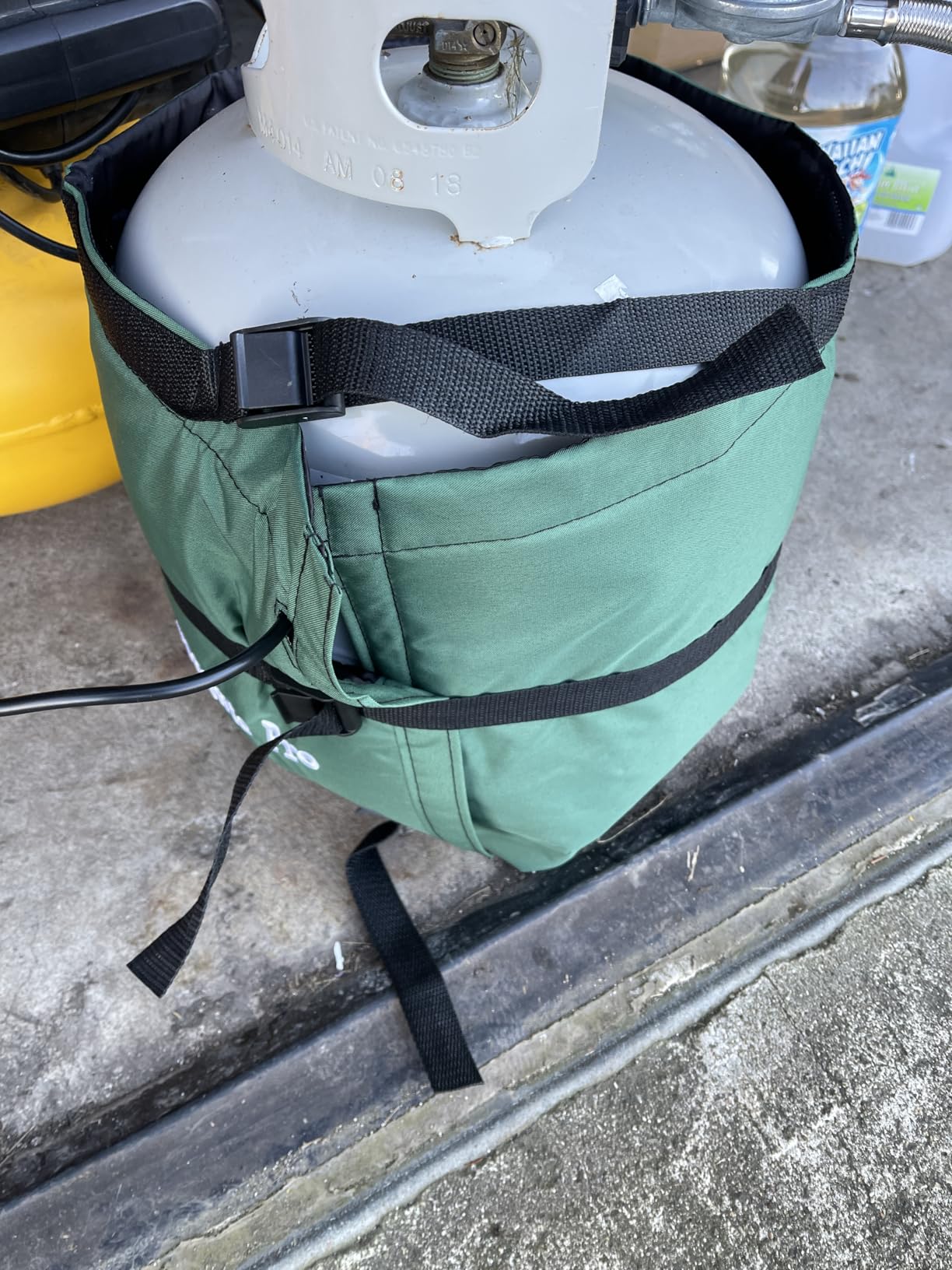 Propane Tank Heater Blanket - 20 Pound LP Gas Cylinder & 5 Gallon Bucket Warmer, 110V-120V Heating Wrap, Insulated Protective Cover Heated Blanket, Safely Heats Year Round (5GAL-20LB/LP) customer photo 2