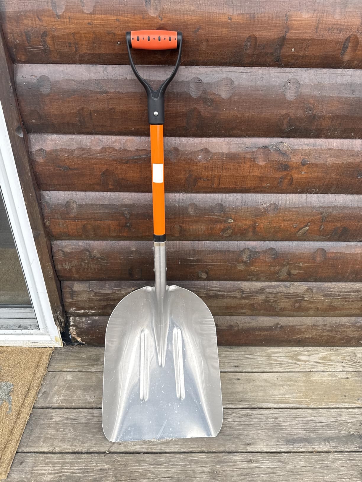 VNIMTI Aluminum Snow Shovel with D Handle Metal Snow Shovel for Driveway 45Inches 3.7 Pounds Transfer Shovel Shovel for Gardening, Orange customer photo 1