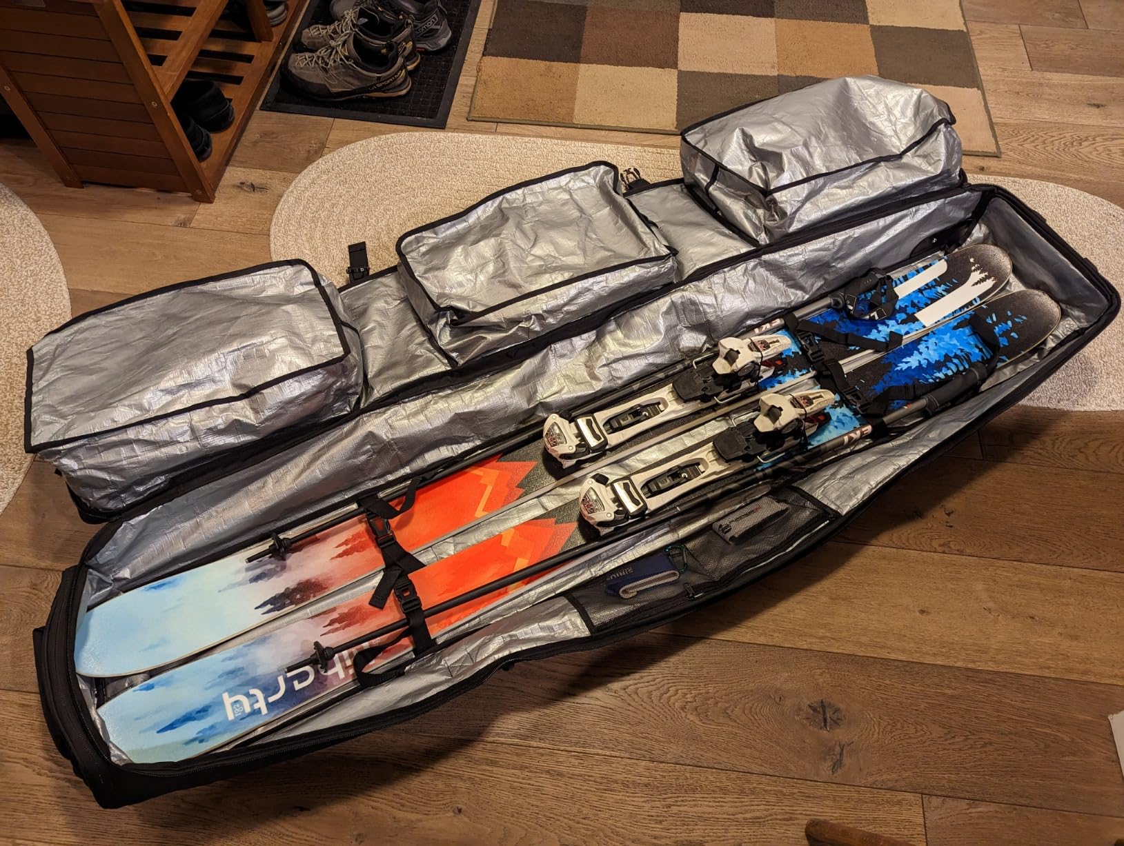 DASHINGNOAH Waterproof Ski Bag with Wheels, Double Rolling Snowboard Bag for Air Travel Extendable From 155CM-187CM, with 3 Padded Outside Compartment Storage Helmet, Boots, Goggles, Jackets customer photo 2