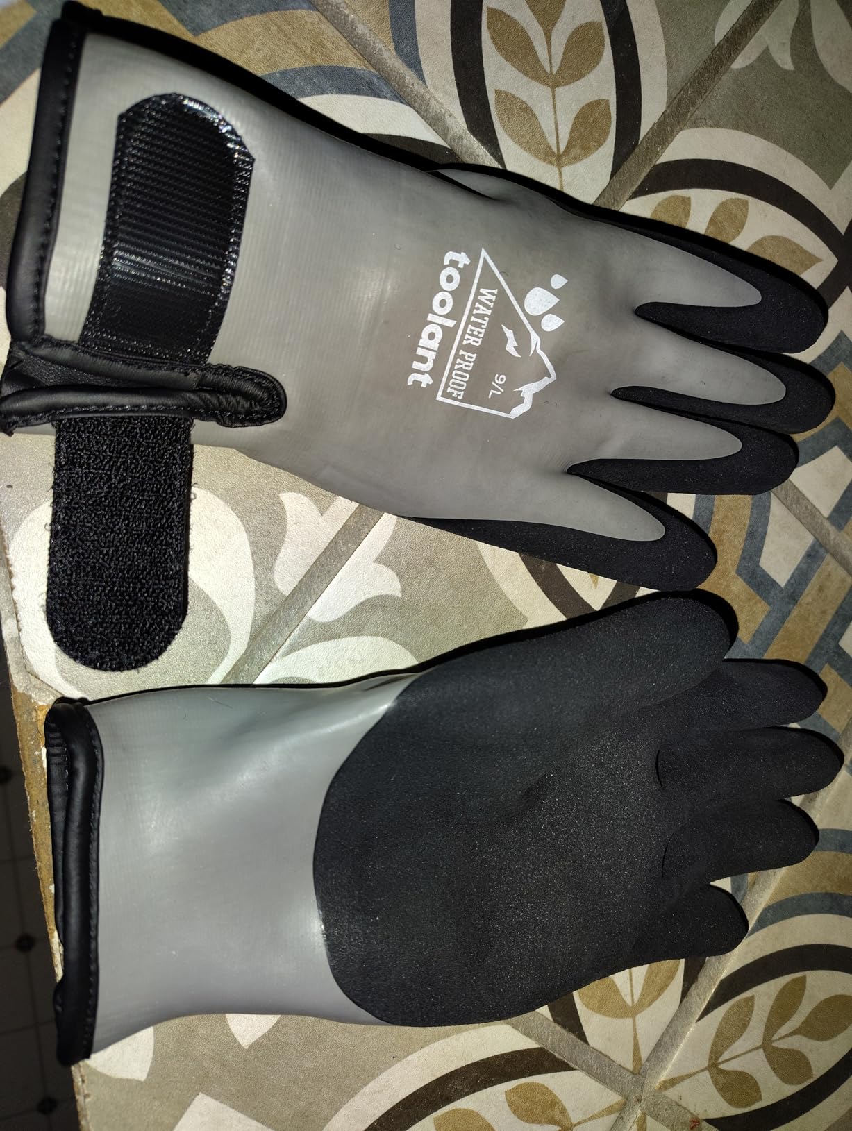 toolant 100% Waterproof Gloves for Men and Women, Winter Work Gloves for Cold Weather, Touchscreen, Thermal Insulated Freezer Gloves, With Grip customer photo 2