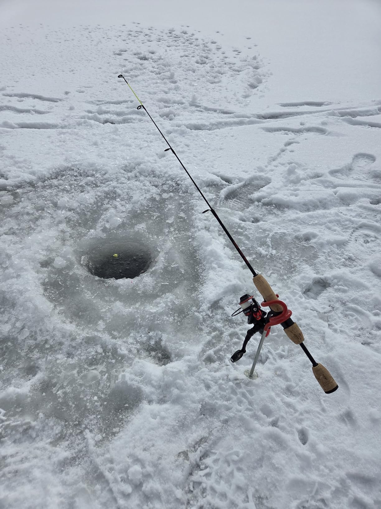 Aventik Ultralight Ice Fishing Rod and Reel Combo 26-32 inch Medium Light Fast Action Multi-Species Ice Fishing Combos for Walleye Perch Panfish customer photo 2